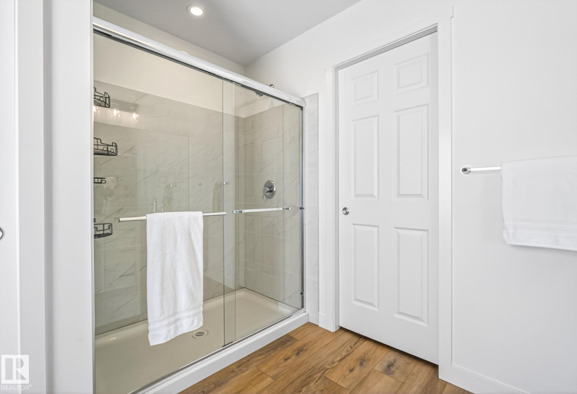 18 Nouveau Drive, St. Albert, AB - Indoor Photo Showing Bathroom