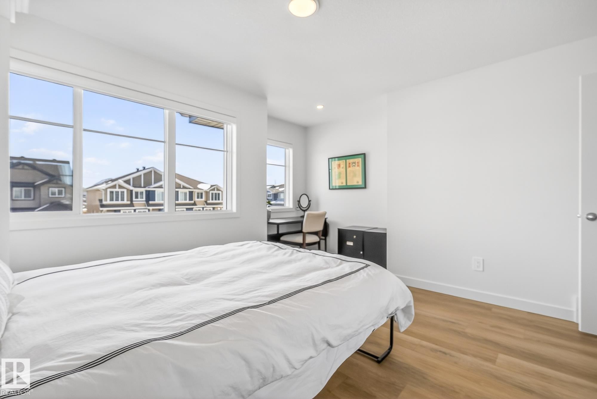 18 Nouveau Drive, St. Albert, AB - Indoor Photo Showing Bedroom