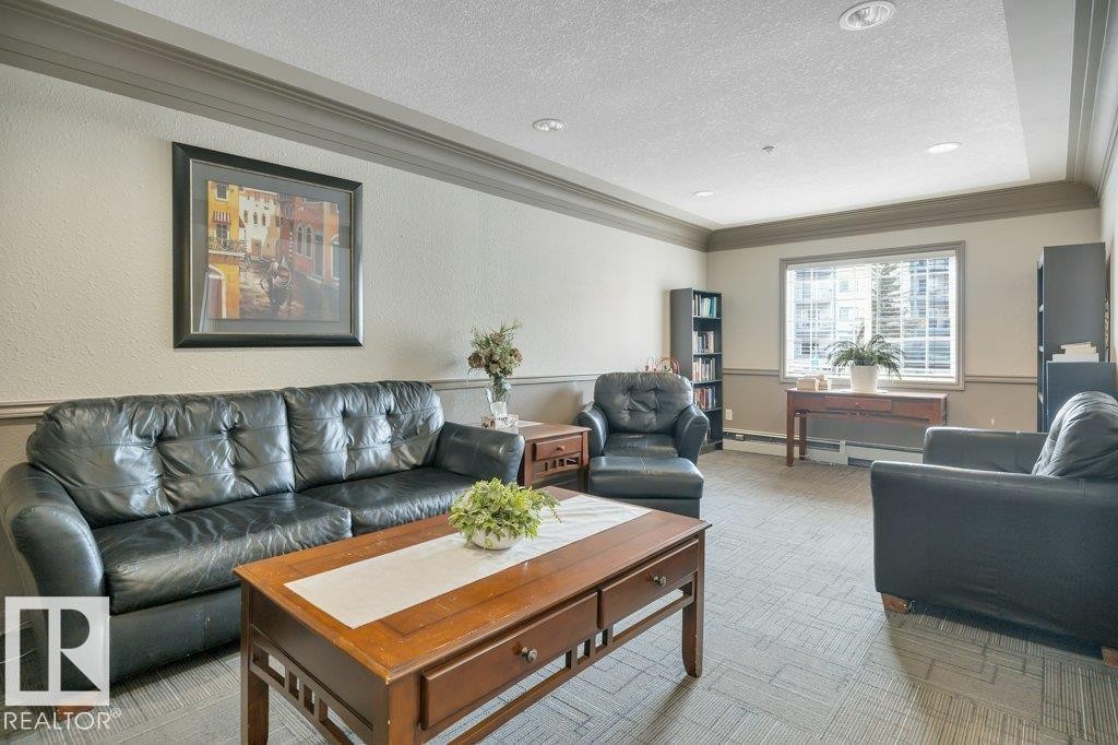 242 16311 95 Street, Edmonton, AB - Indoor Photo Showing Living Room