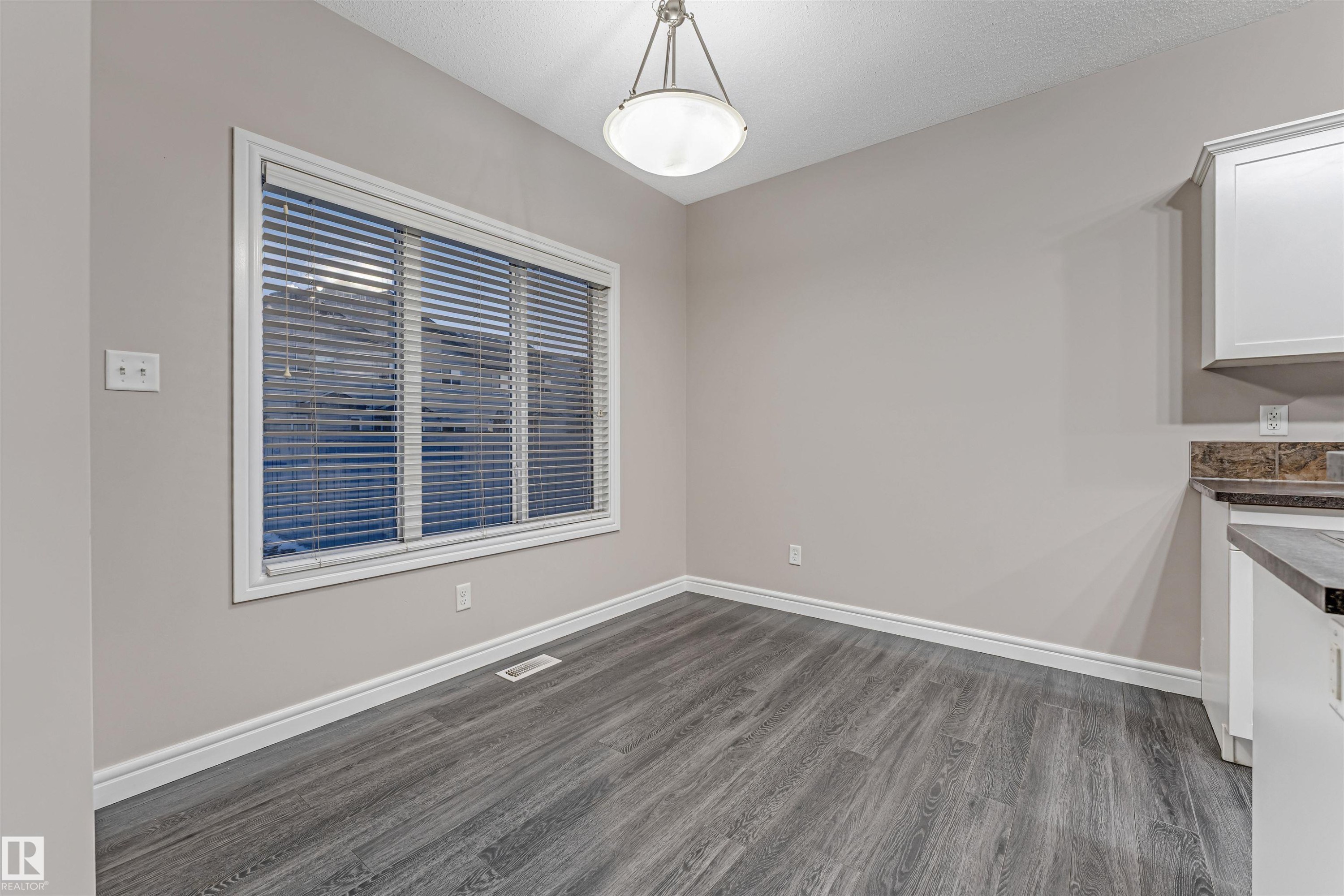2929 16A Avenue, Edmonton, AB - Indoor Photo Showing Other Room