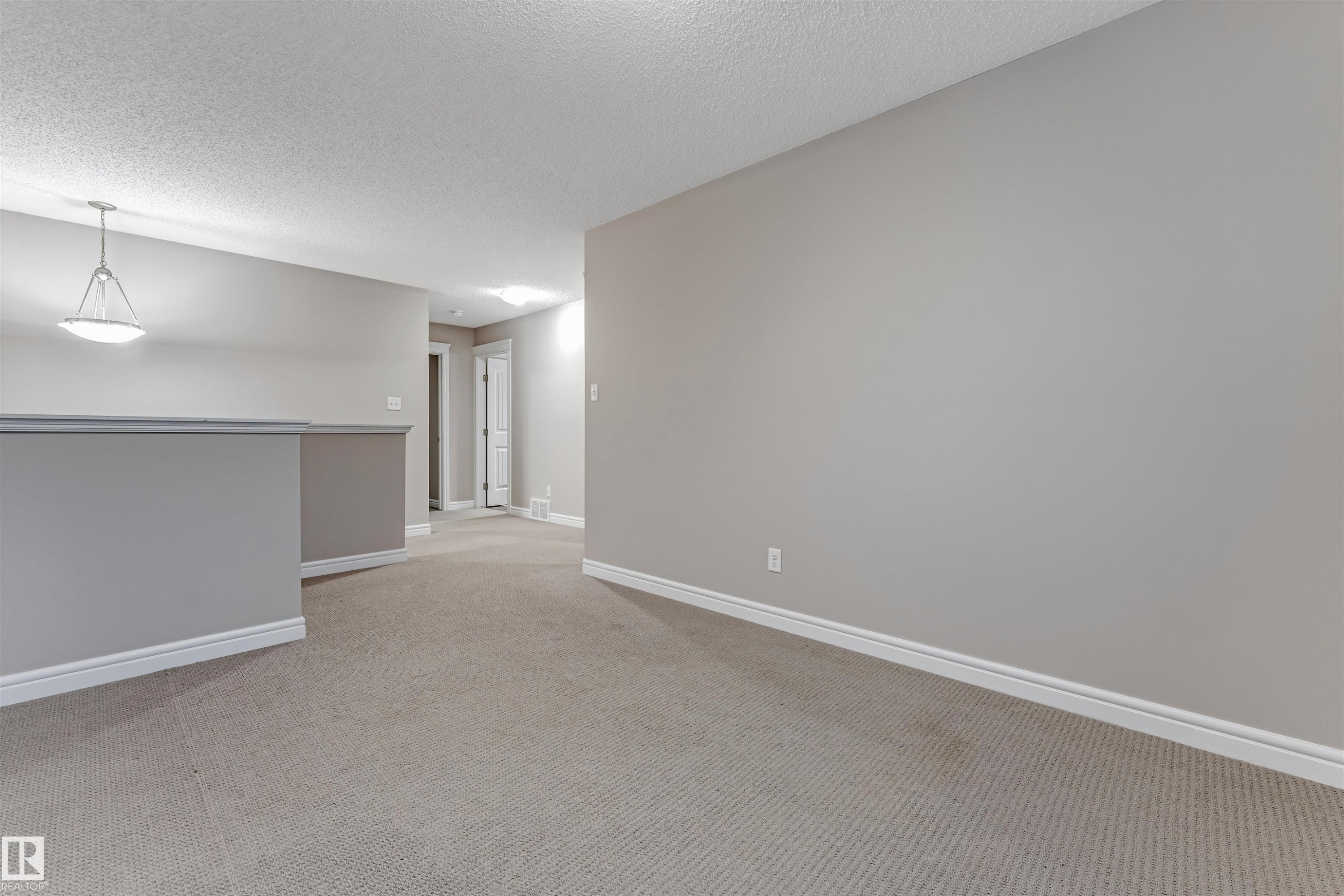 2929 16A Avenue, Edmonton, AB - Indoor Photo Showing Other Room