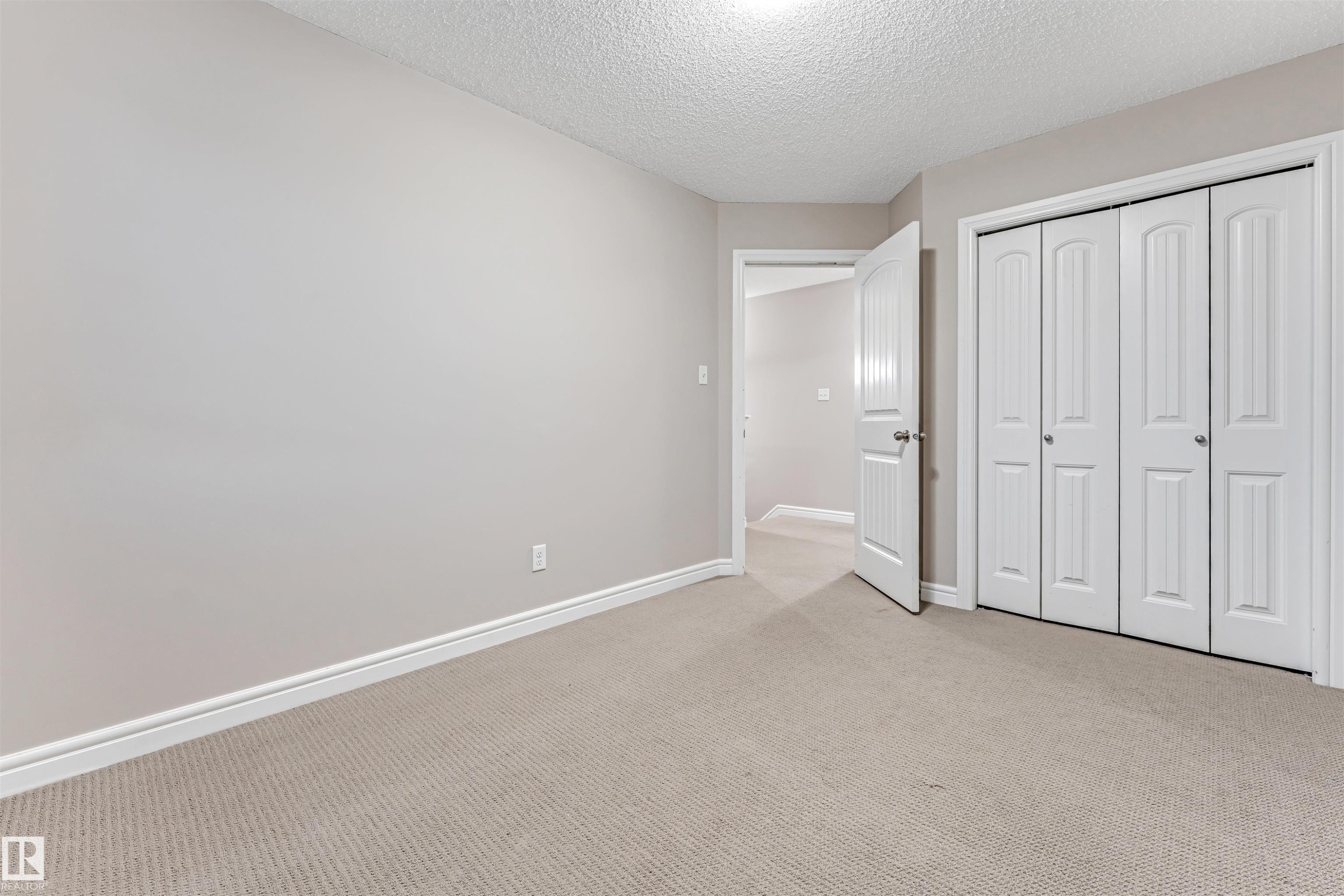 2929 16A Avenue, Edmonton, AB - Indoor Photo Showing Other Room