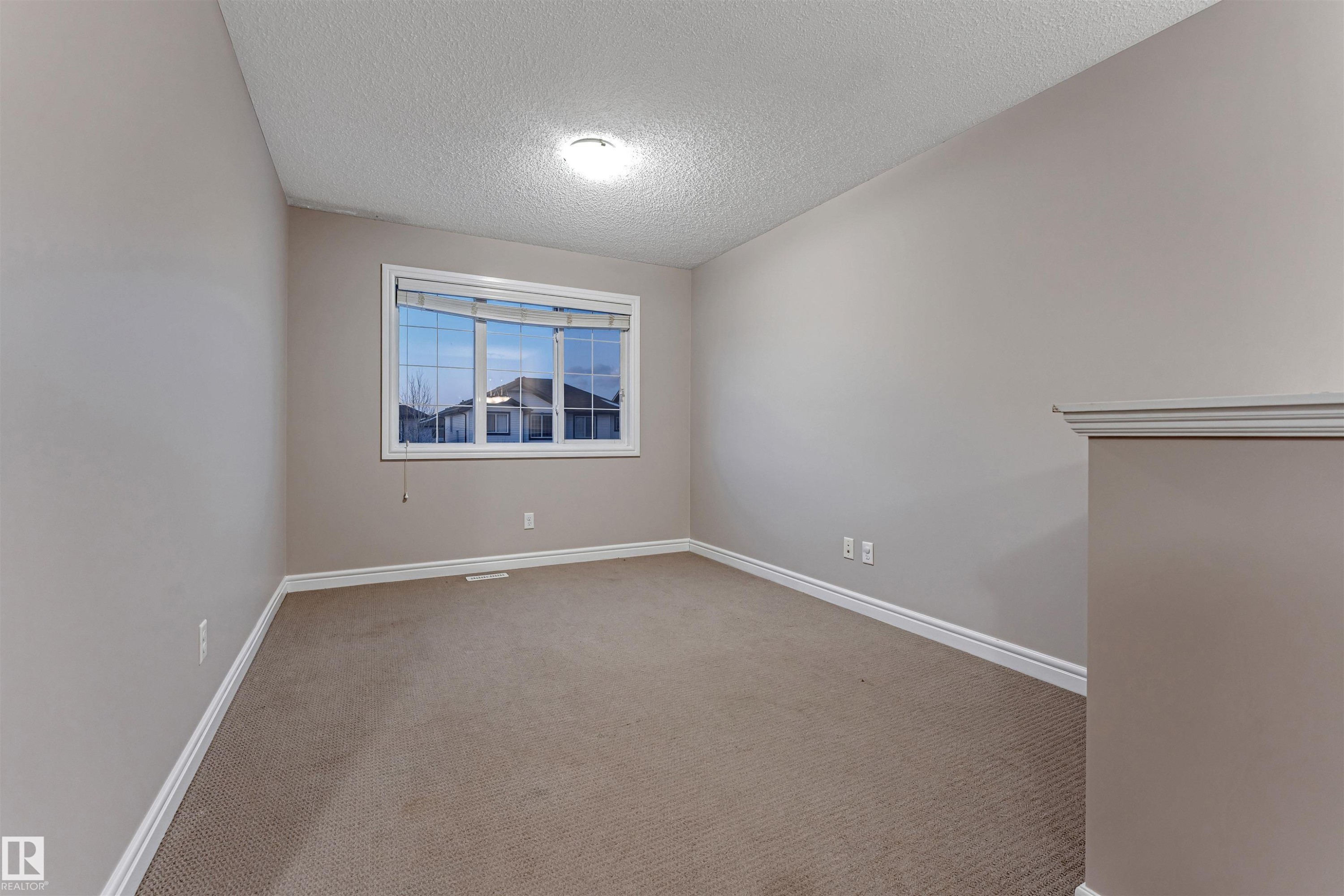 2929 16A Avenue, Edmonton, AB - Indoor Photo Showing Other Room
