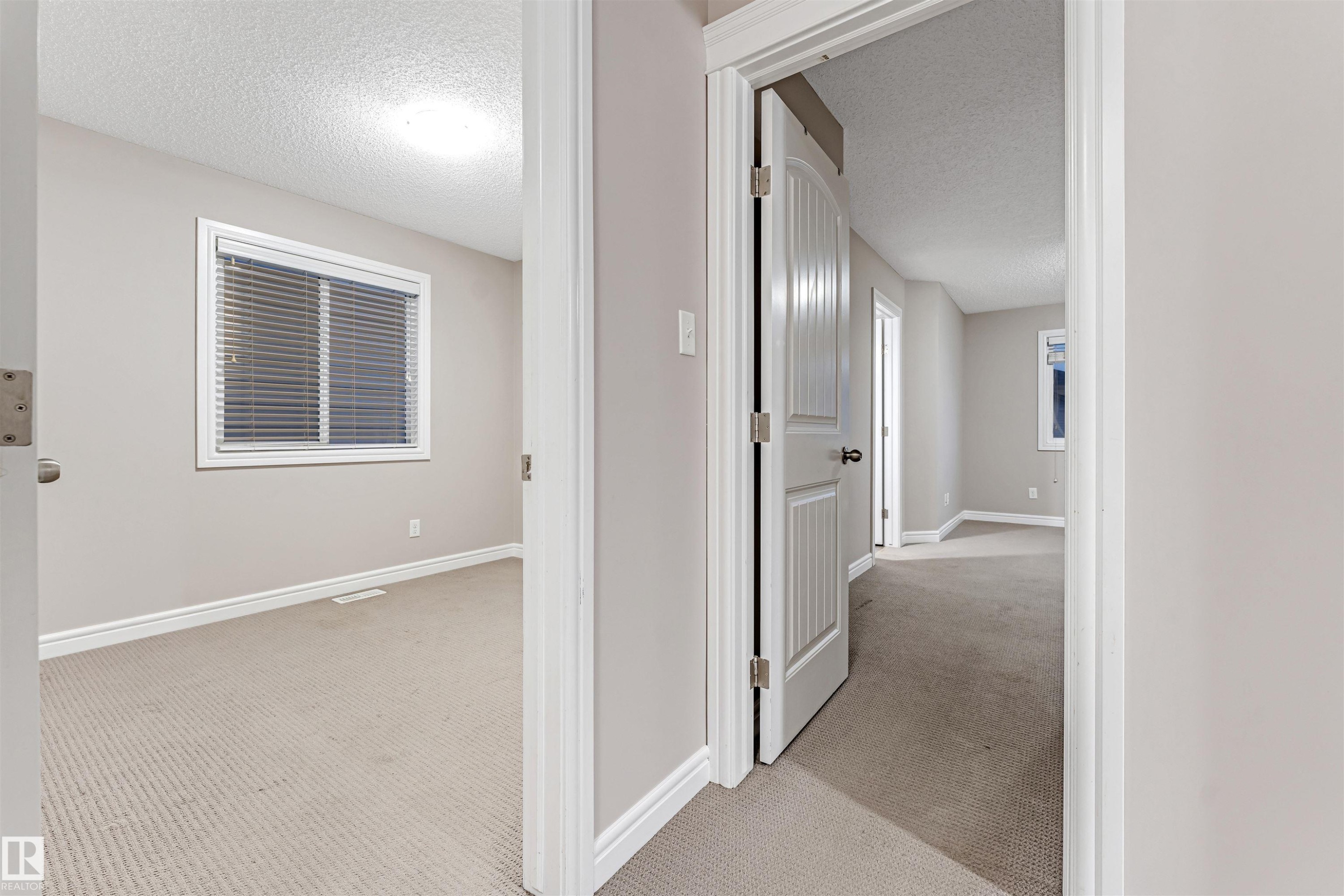2929 16A Avenue, Edmonton, AB - Indoor Photo Showing Other Room