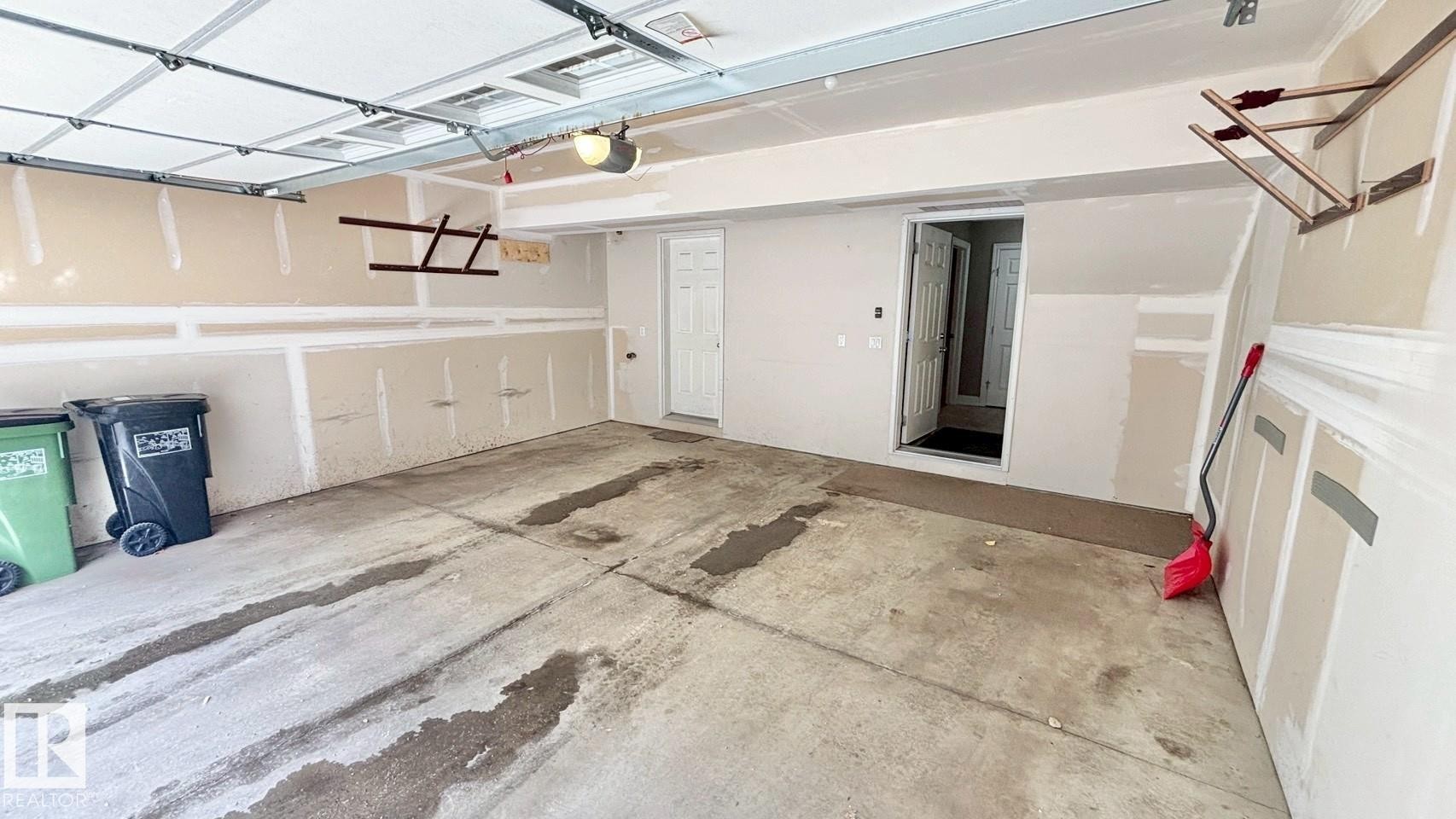 16 2003 Rabbit Hill Road Nw, Edmonton, AB - Indoor Photo Showing Garage