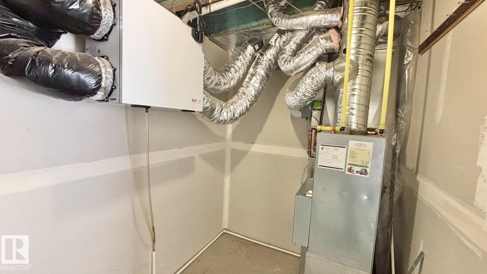 16 2003 Rabbit Hill Road Nw, Edmonton, AB - Indoor Photo Showing Basement