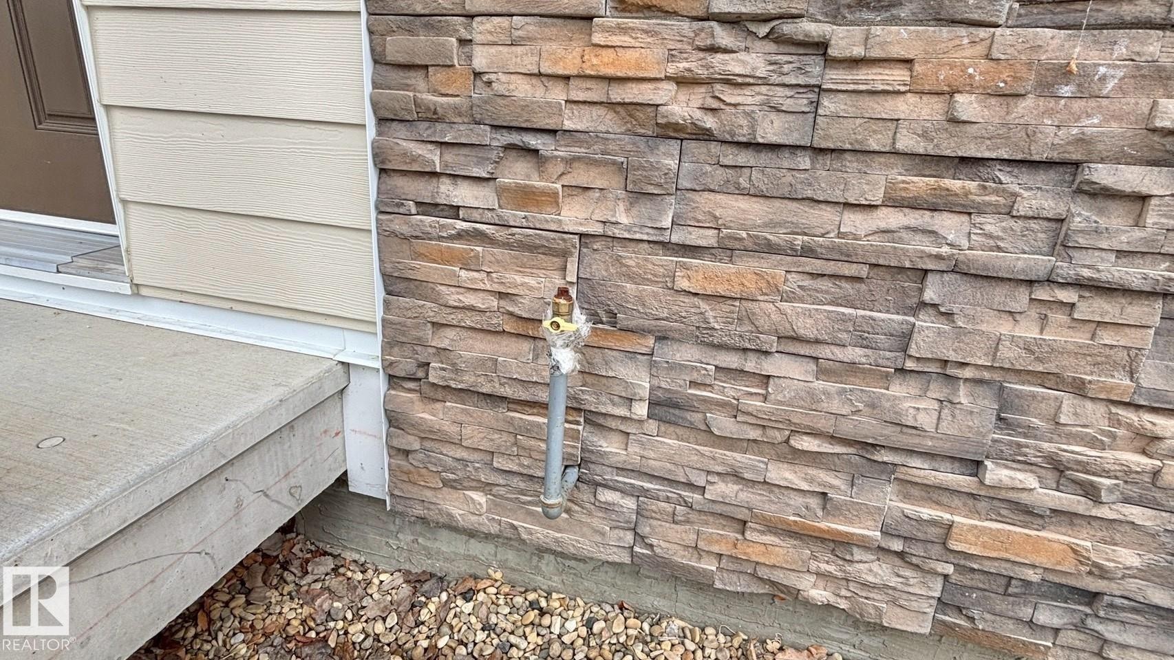 16 2003 Rabbit Hill Road Nw, Edmonton, AB - Outdoor