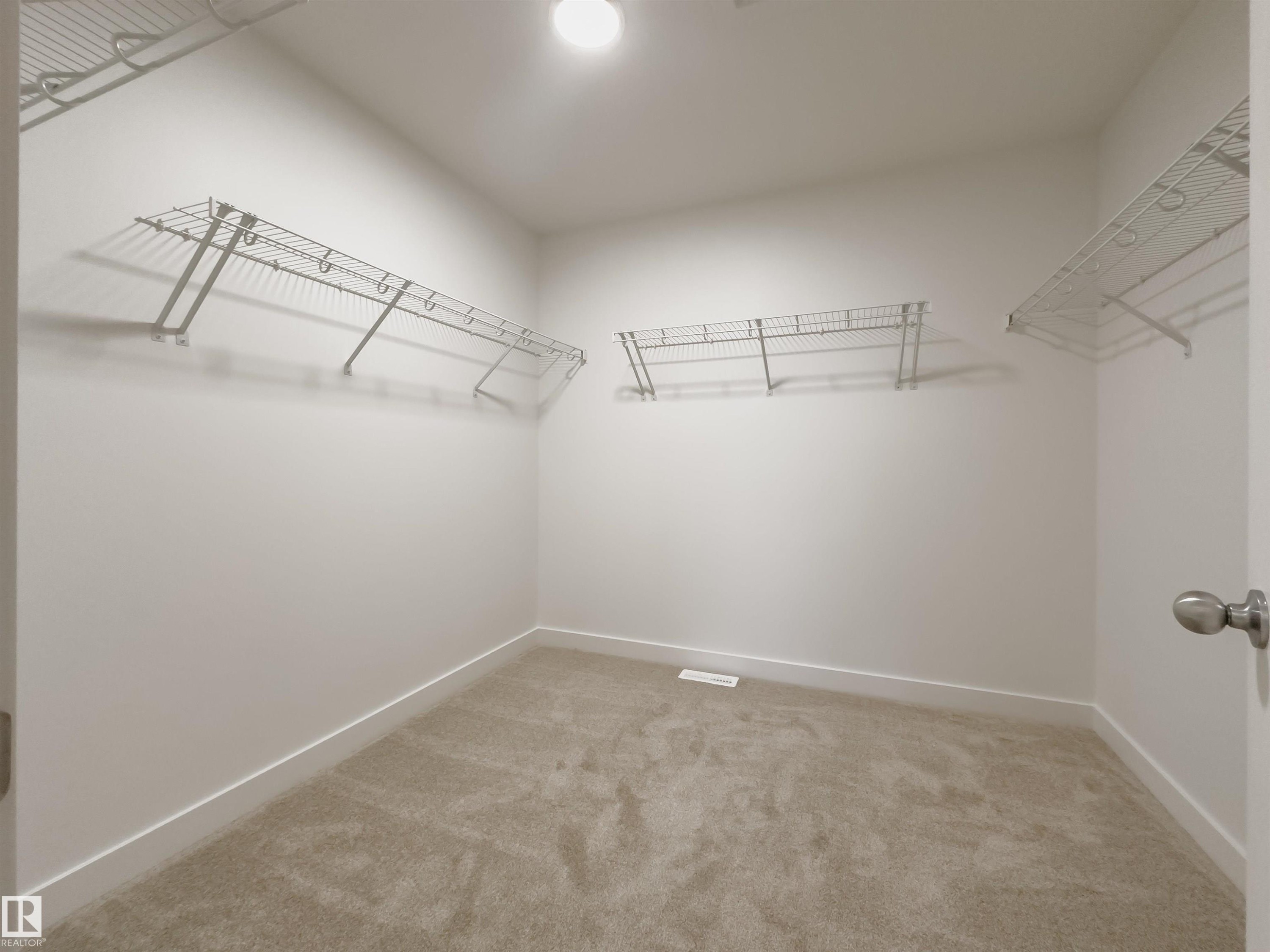 22940 82 Avenue, Edmonton, AB - Indoor With Storage