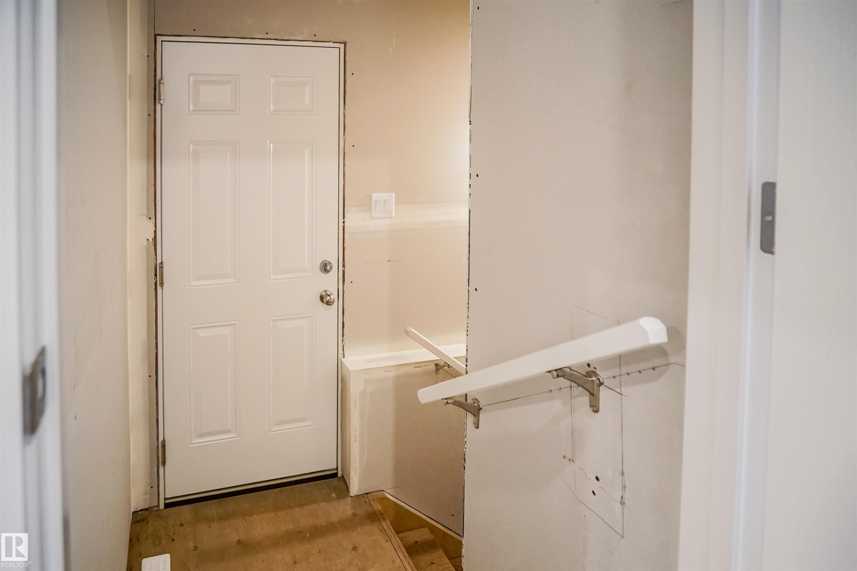 22940 82 Avenue, Edmonton, AB - Indoor Photo Showing Other Room