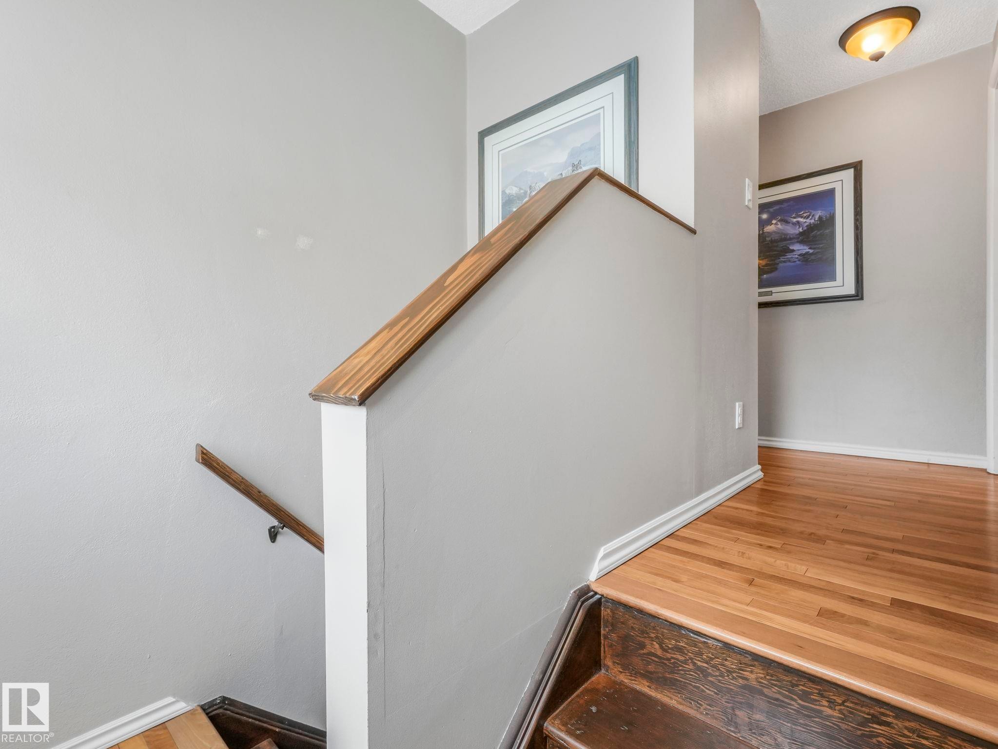 7653 91 Avenue, Edmonton, AB - Indoor Photo Showing Other Room