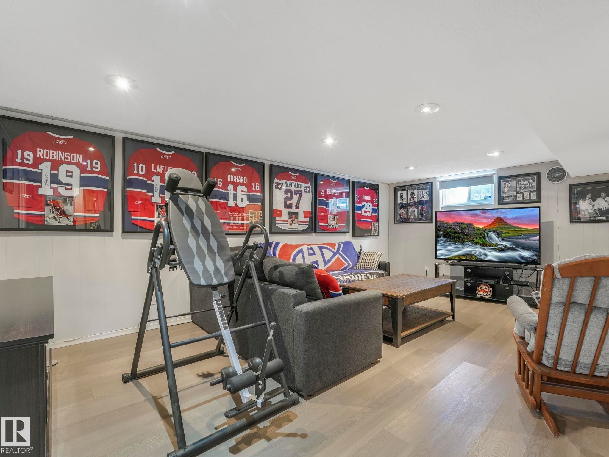 7653 91 Avenue, Edmonton, AB - Indoor