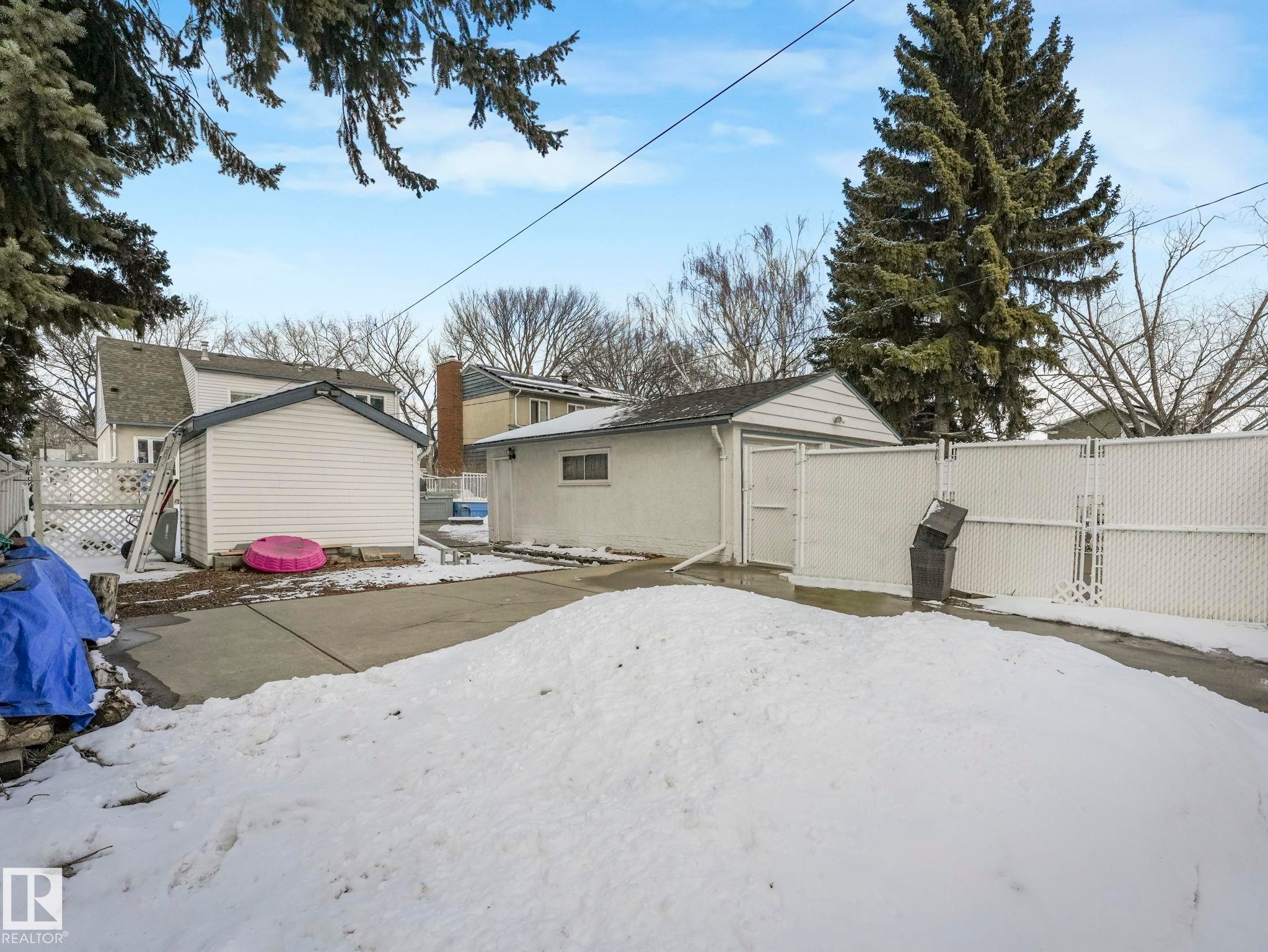 7653 91 Avenue, Edmonton, AB - Outdoor