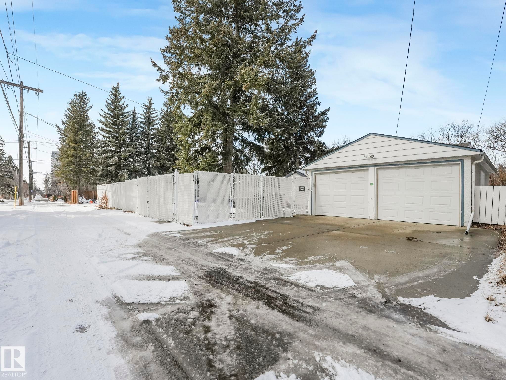 7653 91 Avenue, Edmonton, AB - Outdoor