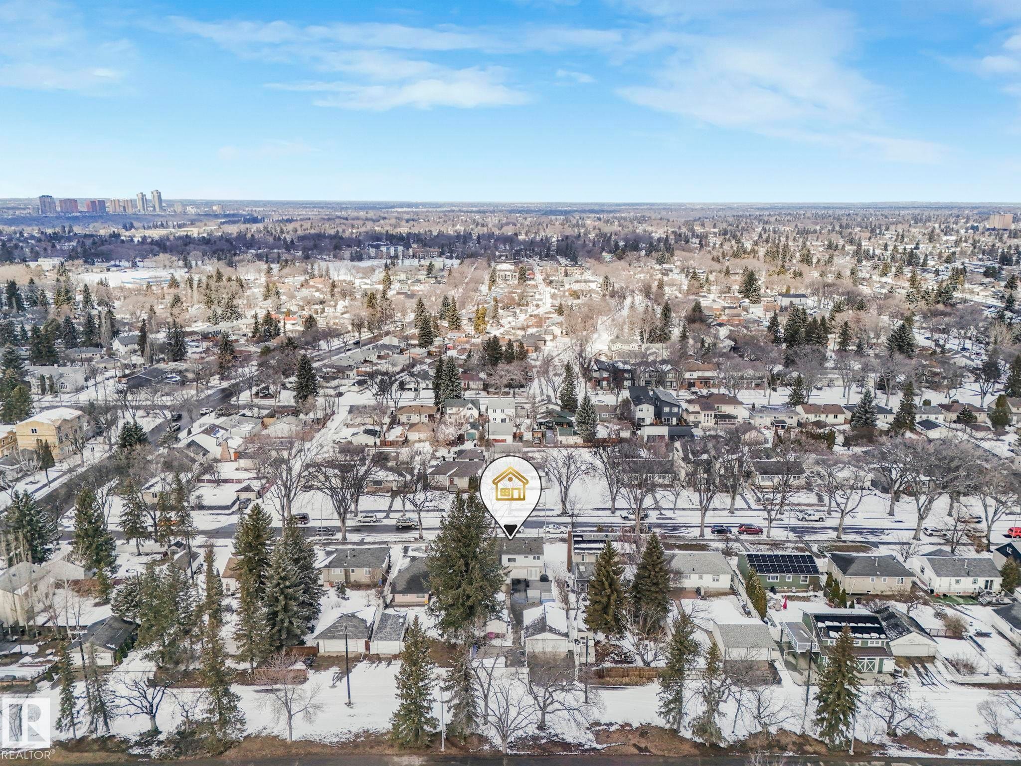 7653 91 Avenue, Edmonton, AB - Outdoor With View