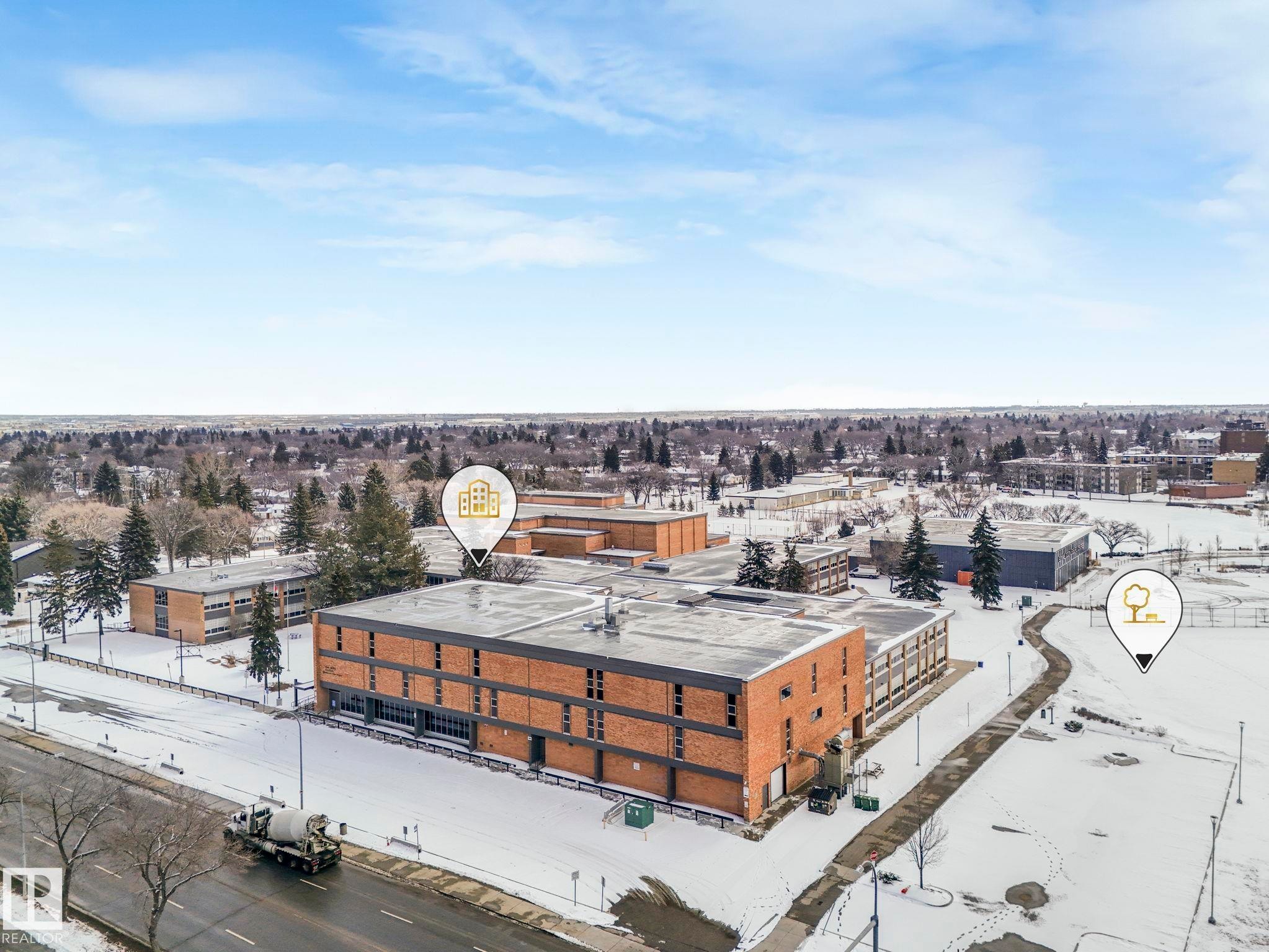 7653 91 Avenue, Edmonton, AB - Outdoor With View