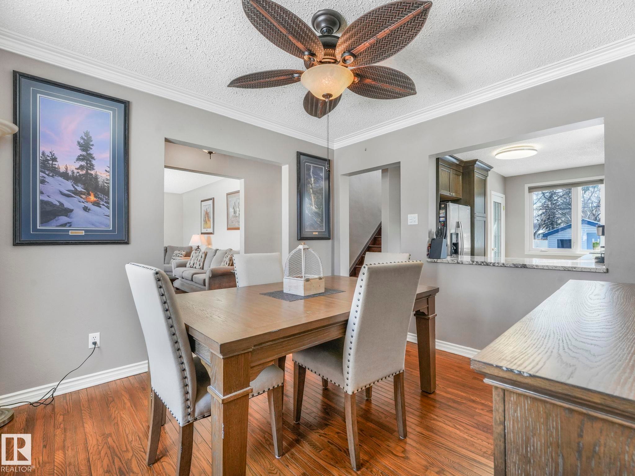 7653 91 Avenue, Edmonton, AB - Indoor Photo Showing Dining Room