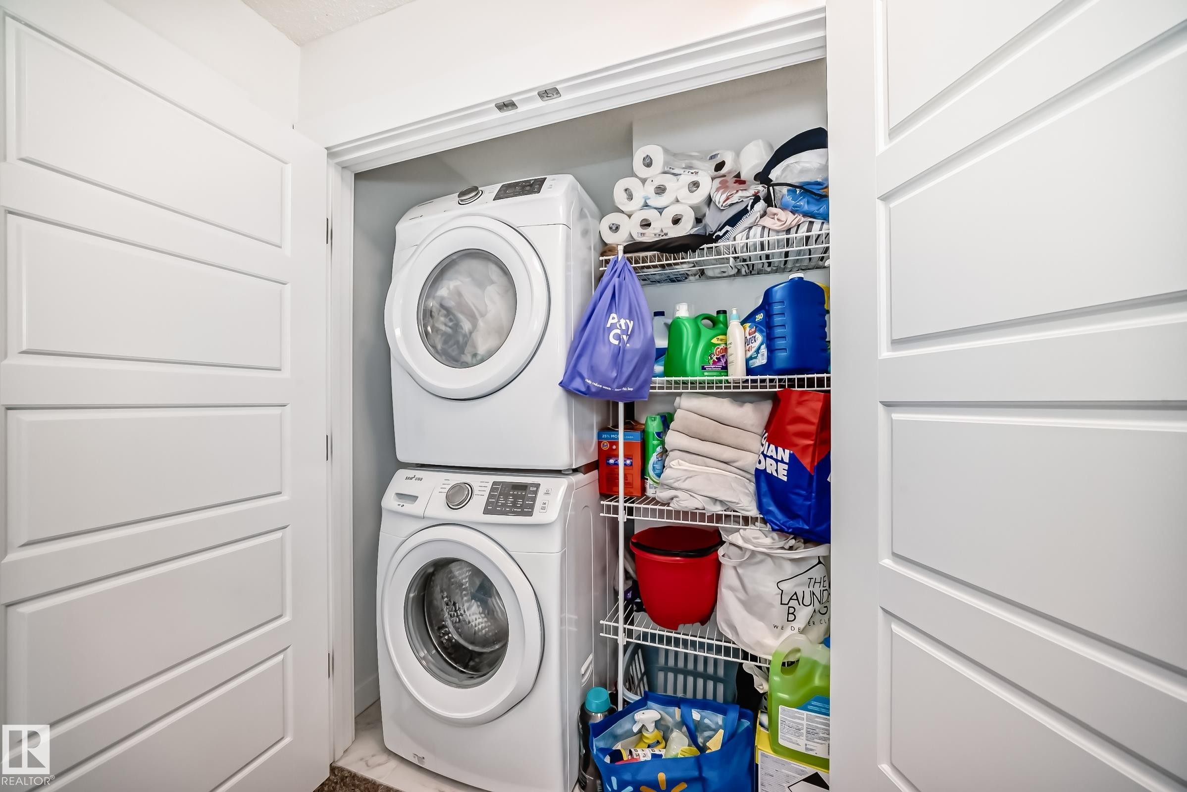 374 Crystallina Nera Drive Nw, Edmonton, AB - Indoor Photo Showing Laundry Room