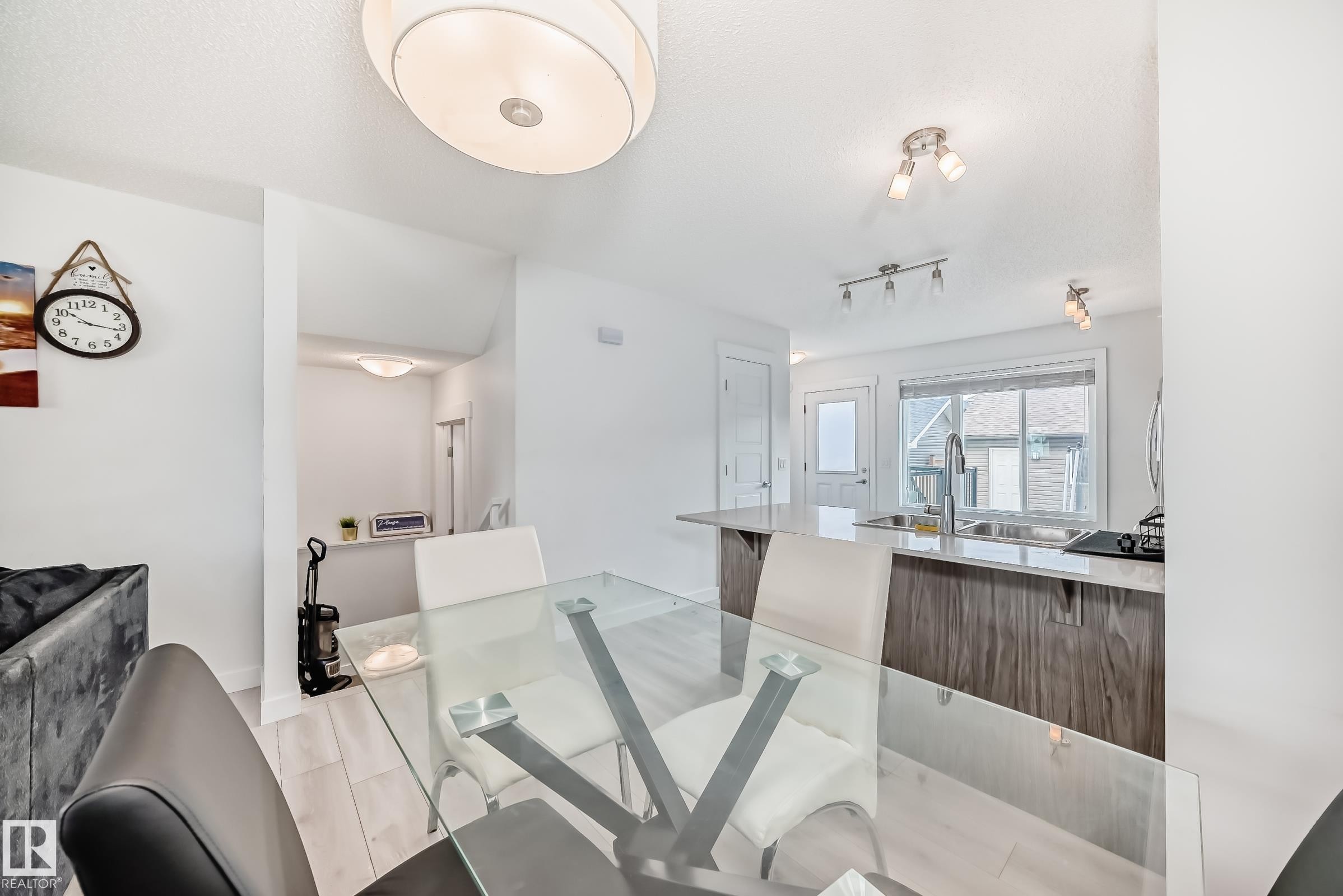 374 Crystallina Nera Drive Nw, Edmonton, AB - Indoor