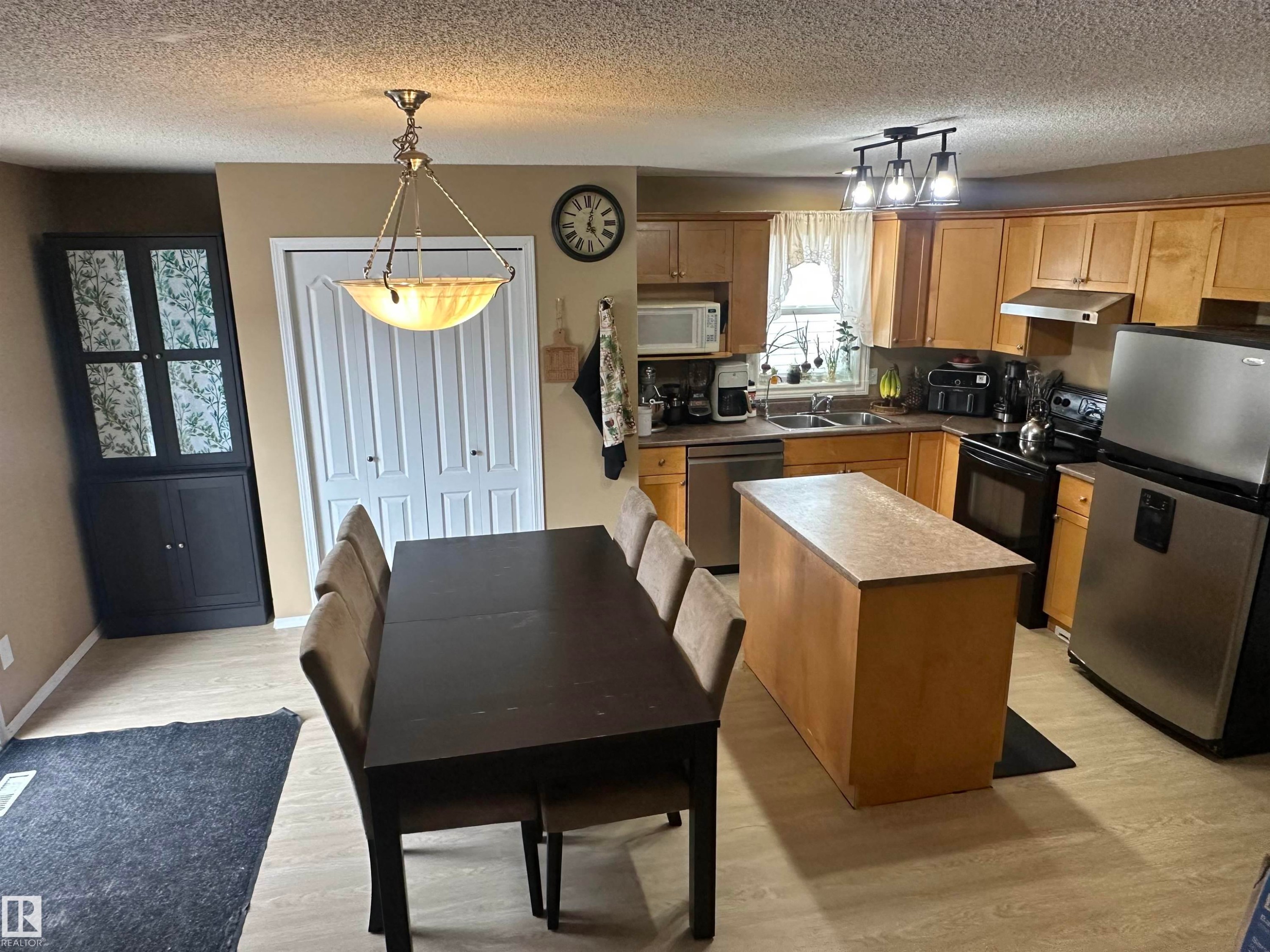 1750 Tomlinson Common, Edmonton, AB - Indoor