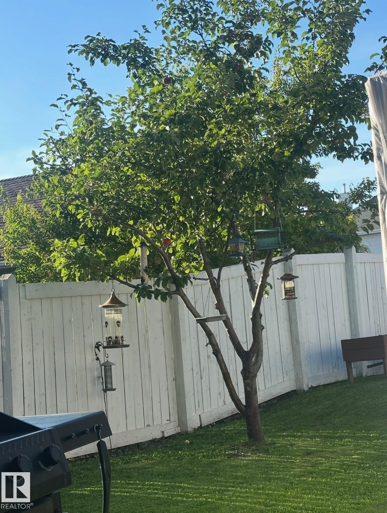 1750 Tomlinson Common, Edmonton, AB - Outdoor