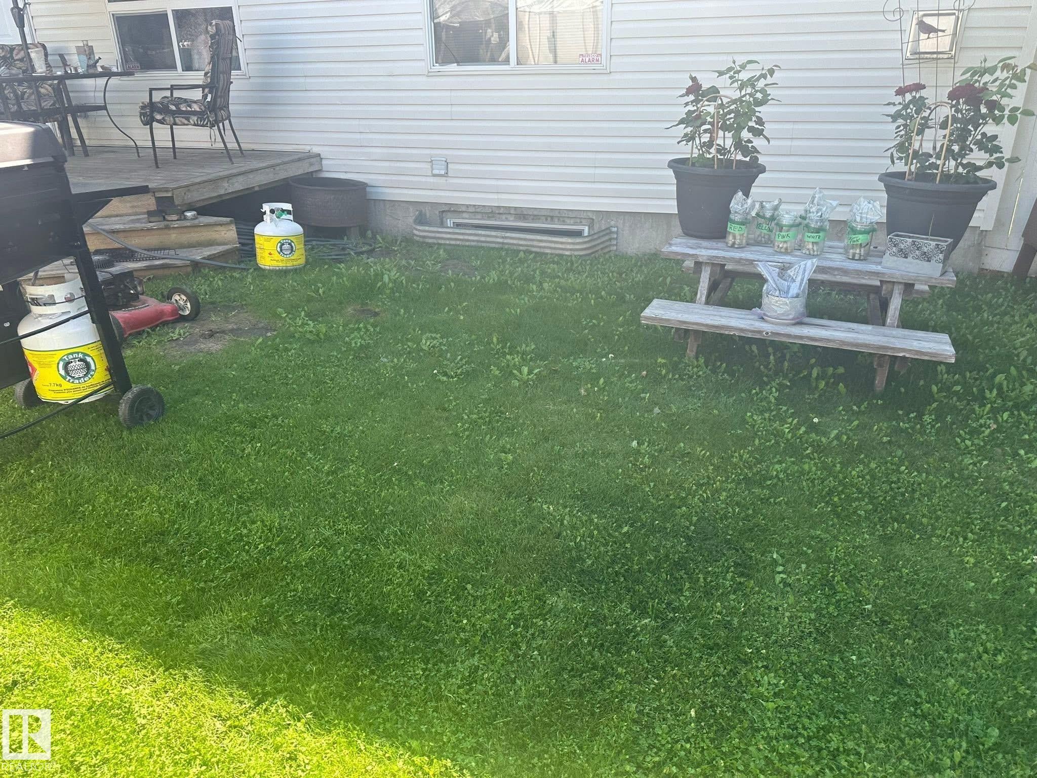 1750 Tomlinson Common, Edmonton, AB - Outdoor