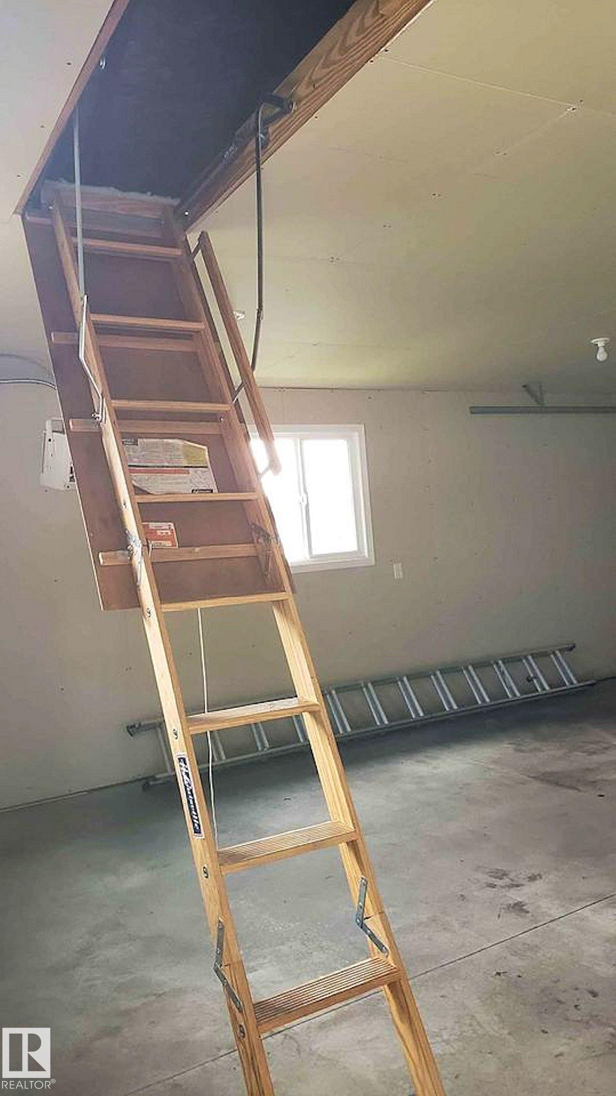 1750 Tomlinson Common, Edmonton, AB - Indoor