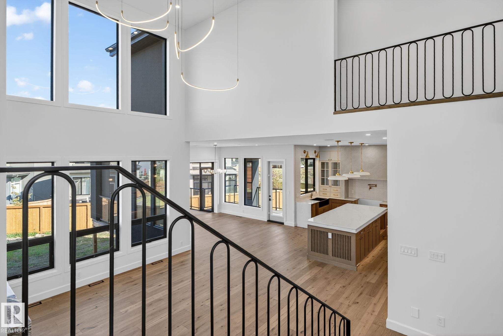 4706 Knight Close, Edmonton, AB - Indoor Photo Showing Other Room