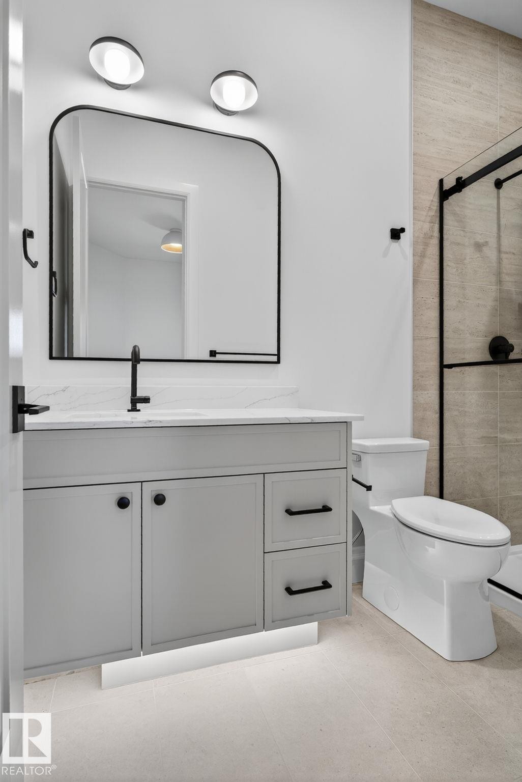 4706 Knight Close, Edmonton, AB - Indoor Photo Showing Bathroom