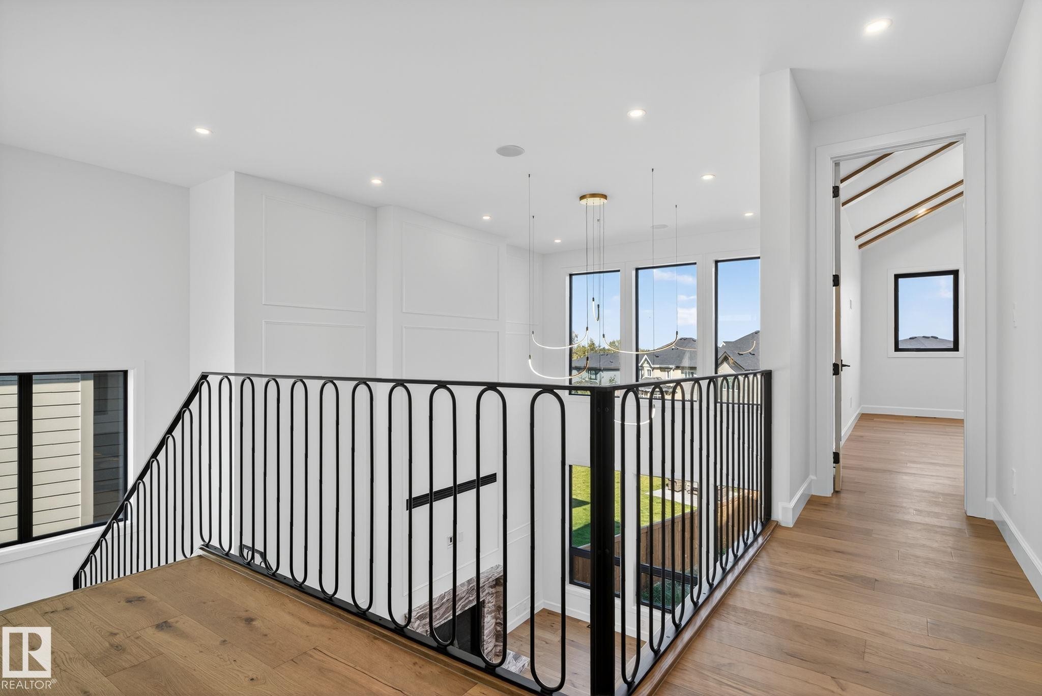 4706 Knight Close, Edmonton, AB - Indoor Photo Showing Other Room