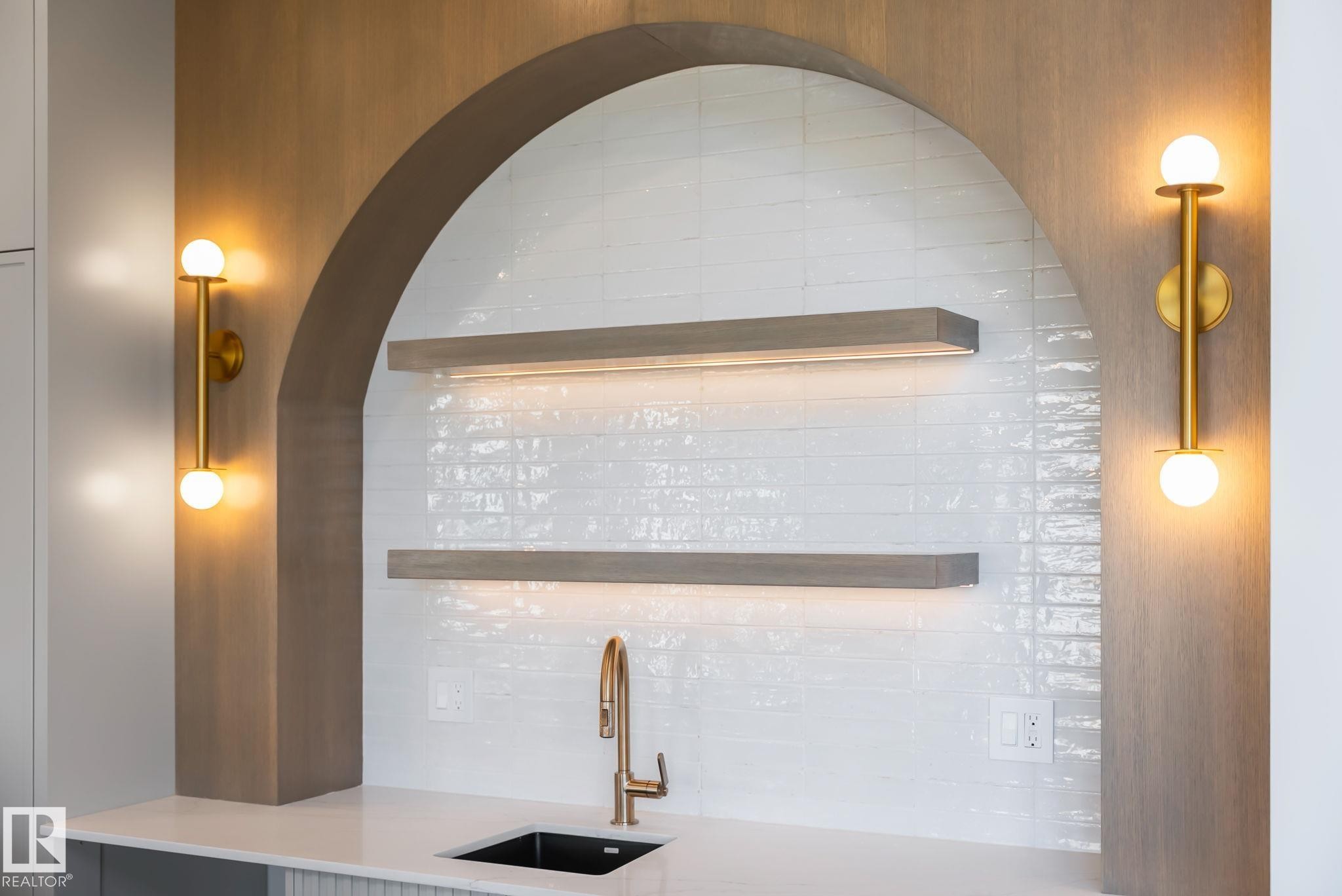 4706 Knight Close, Edmonton, AB - Indoor Photo Showing Other Room