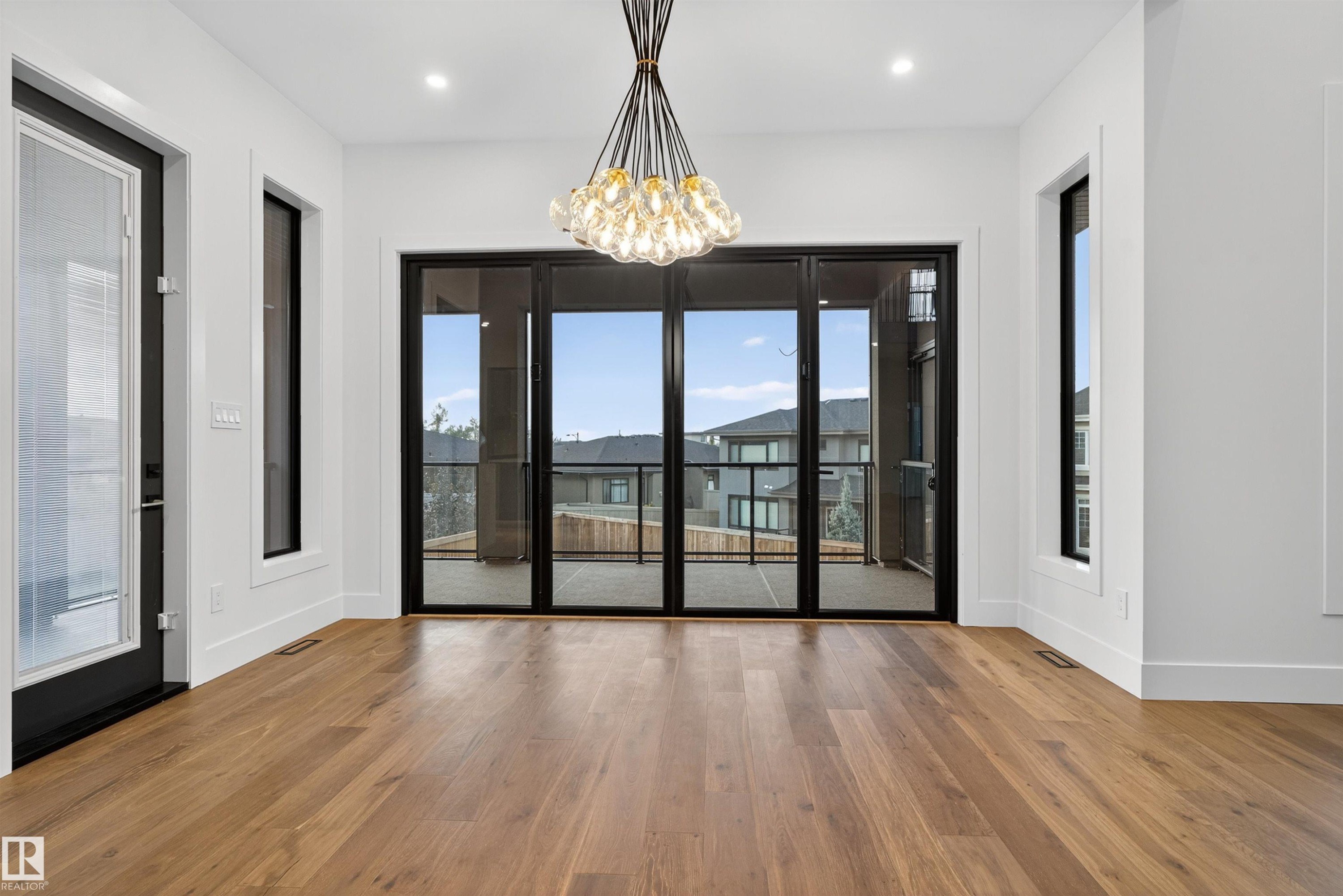 4712 Knight Close, Edmonton, AB - Indoor Photo Showing Other Room