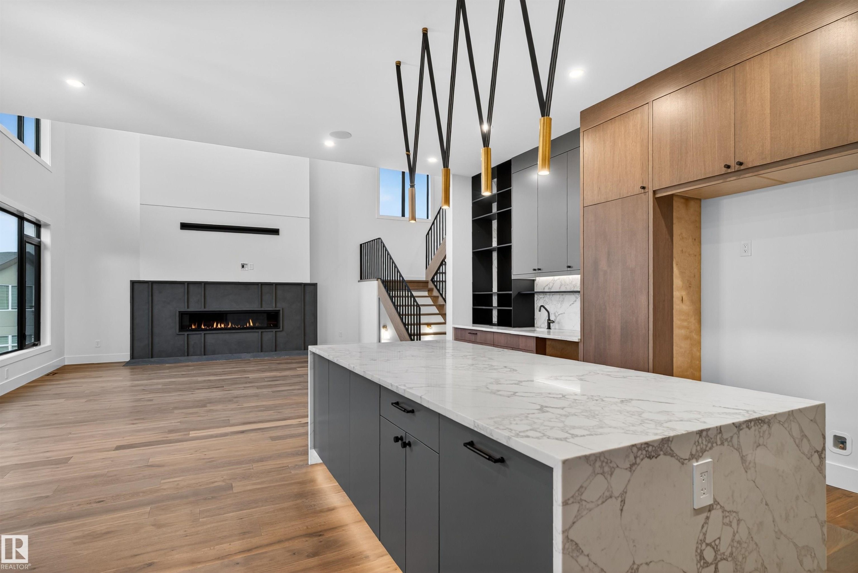 4712 Knight Close, Edmonton, AB - Indoor