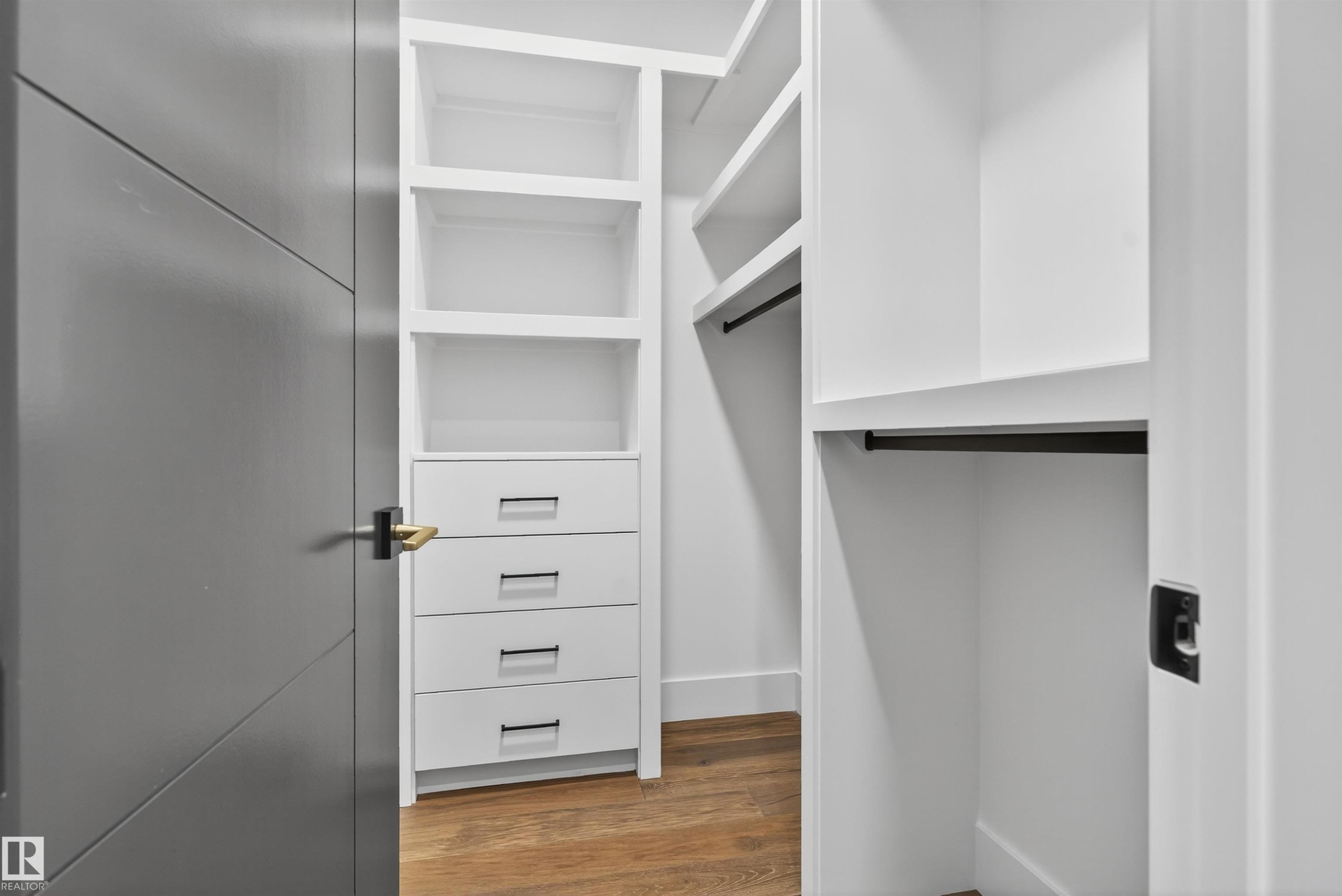 4712 Knight Close, Edmonton, AB - Indoor With Storage