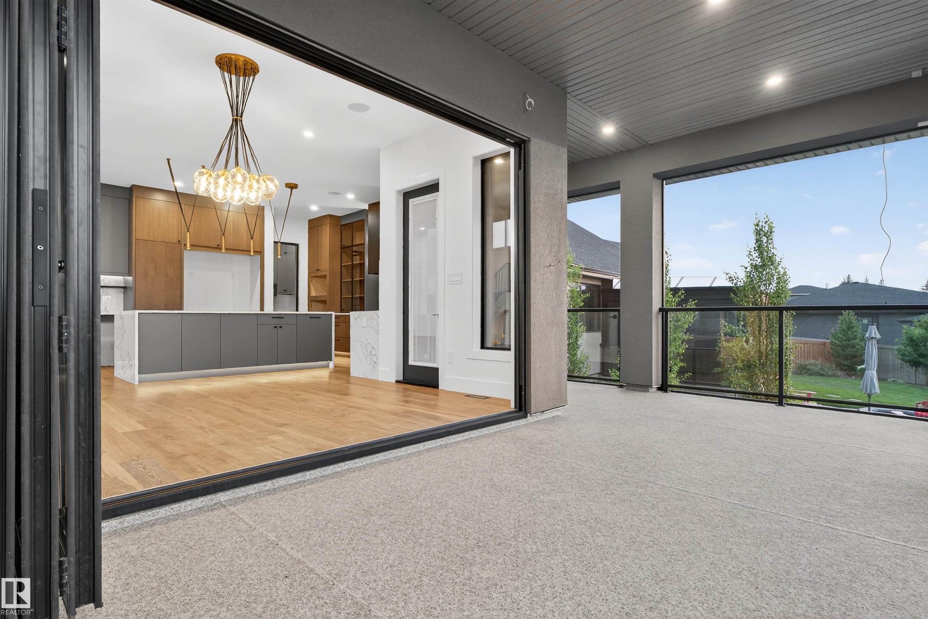 4712 Knight Close, Edmonton, AB - With Exterior