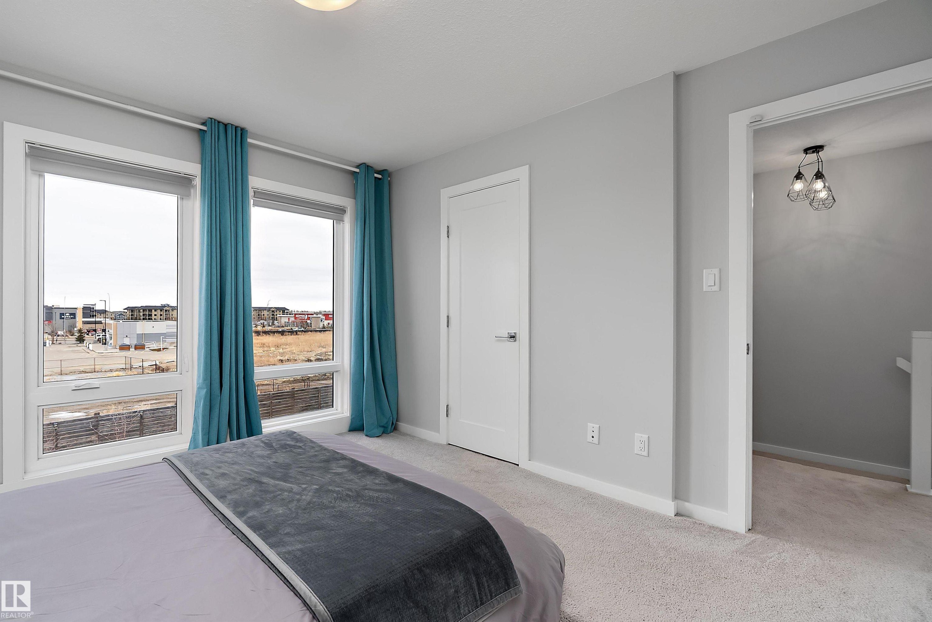 1758 Keene Crescent, Edmonton, AB - Indoor Photo Showing Bedroom