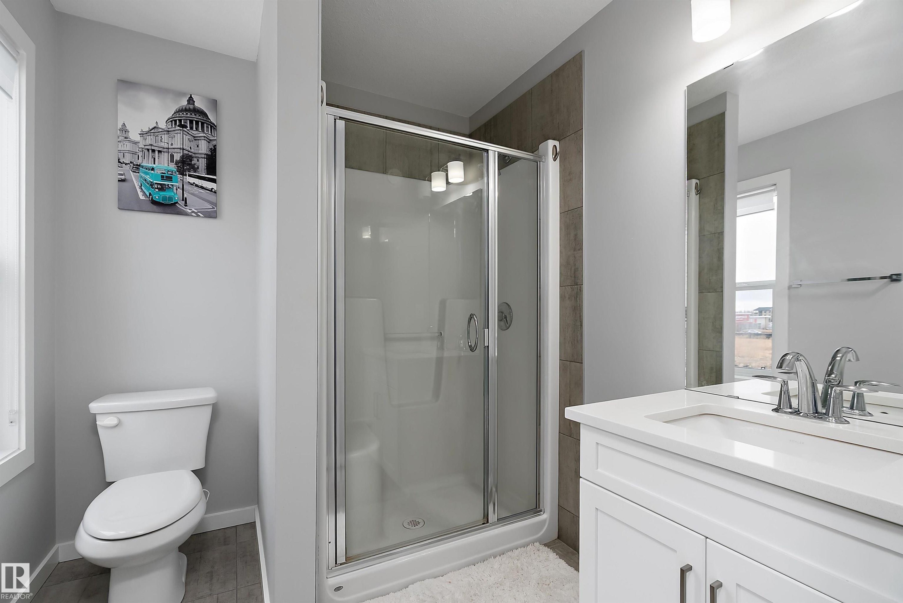 1758 Keene Crescent, Edmonton, AB - Indoor Photo Showing Bathroom