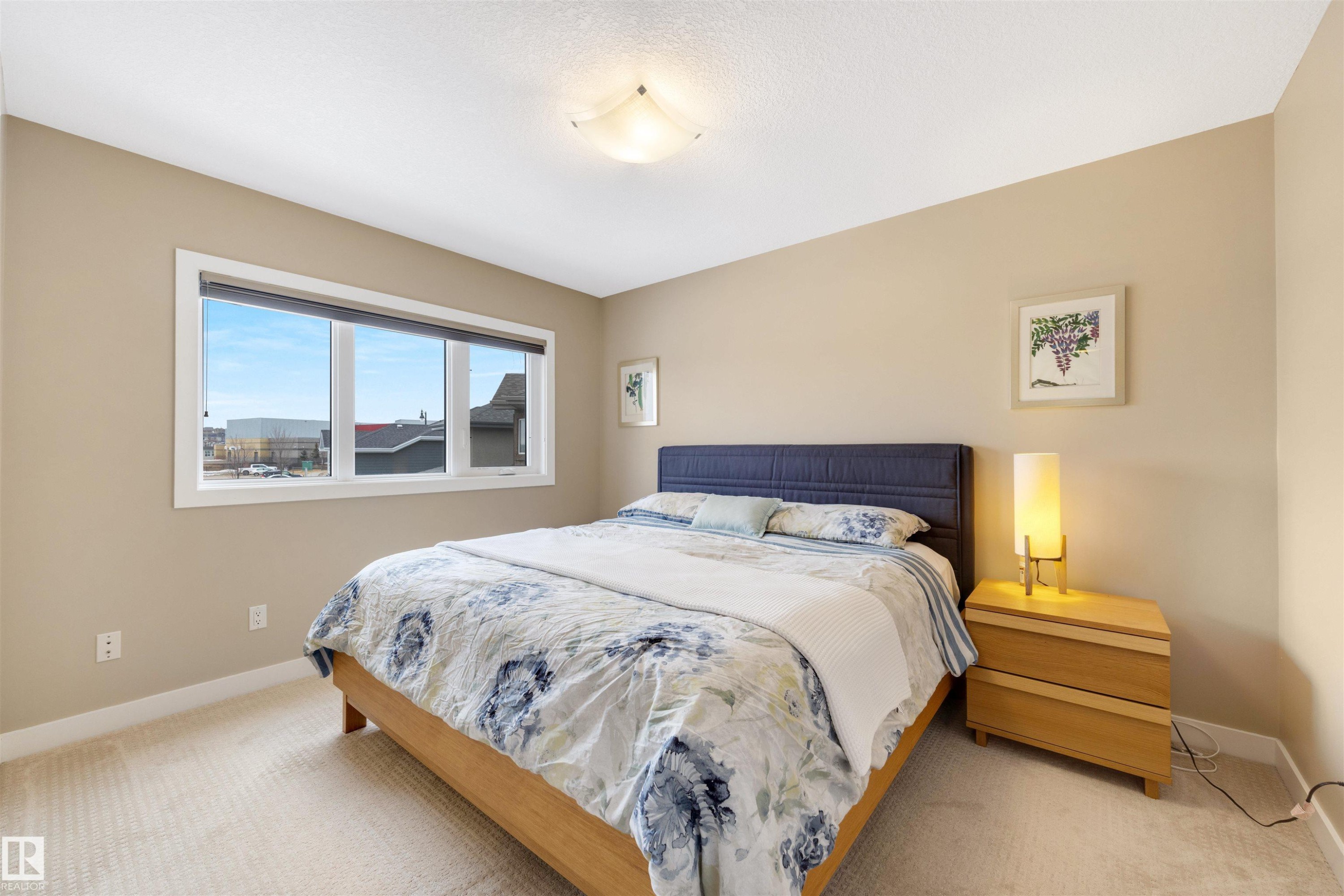 6011 Maynard Way, Edmonton, AB - Indoor Photo Showing Bedroom