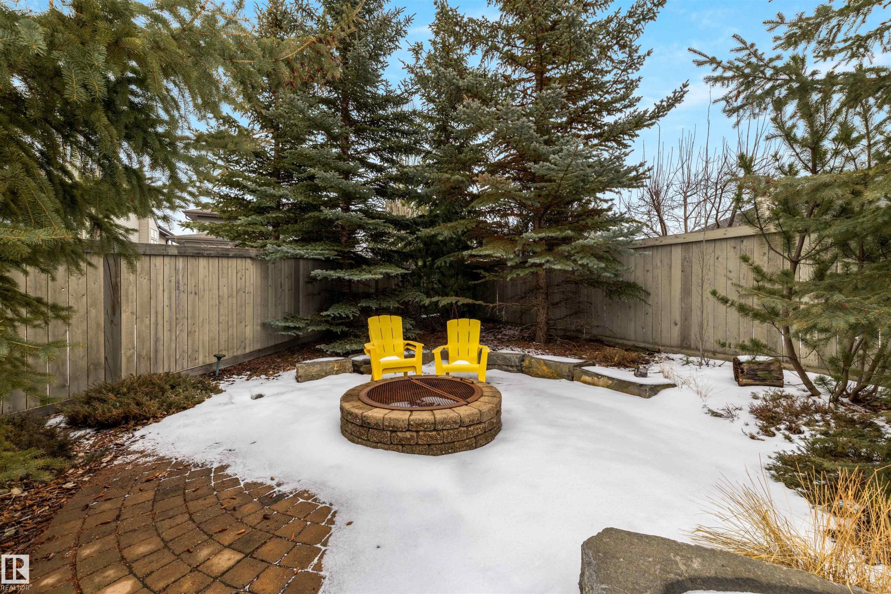 6011 Maynard Way, Edmonton, AB - Outdoor