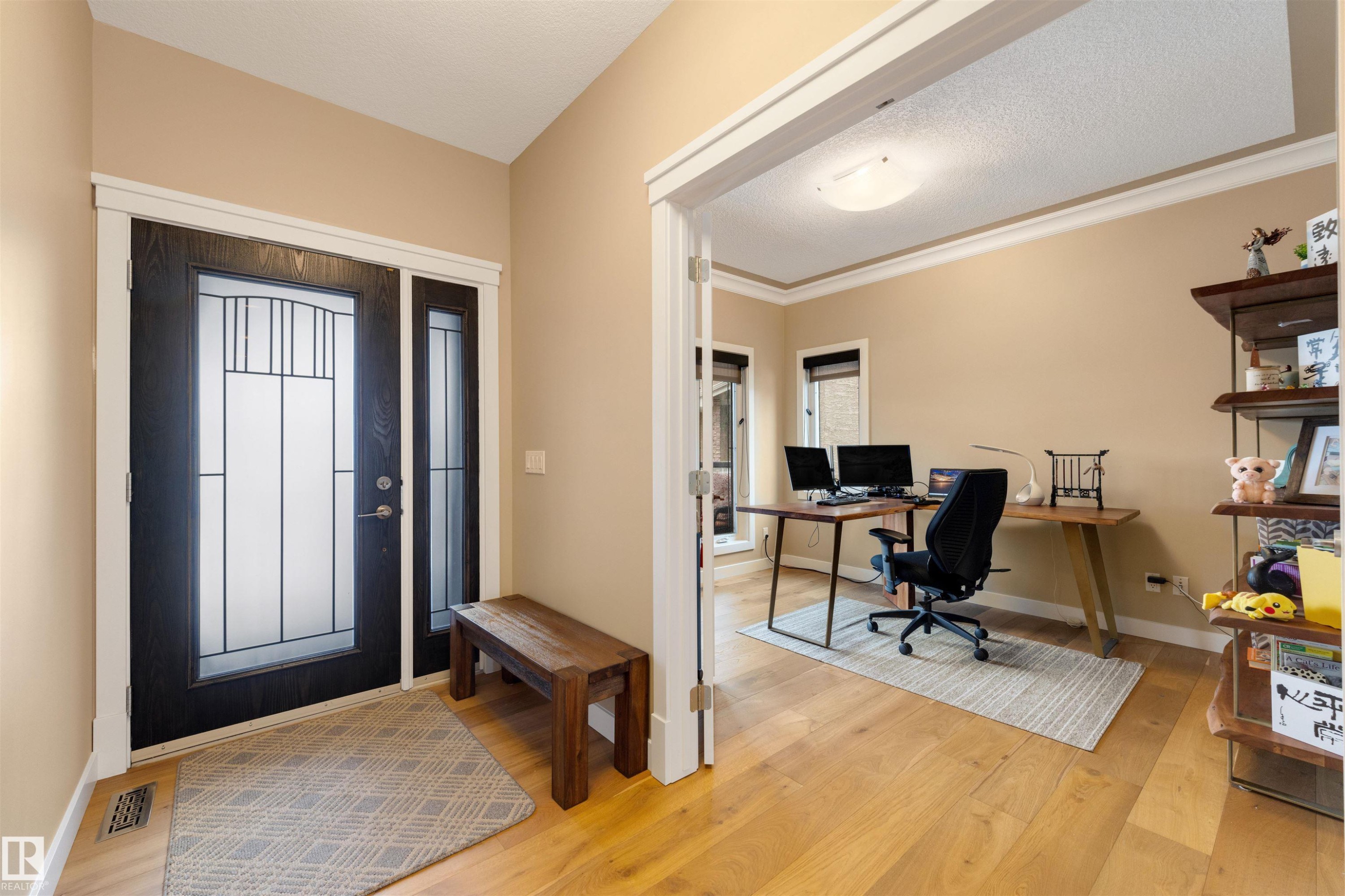 6011 Maynard Way, Edmonton, AB - Indoor Photo Showing Office