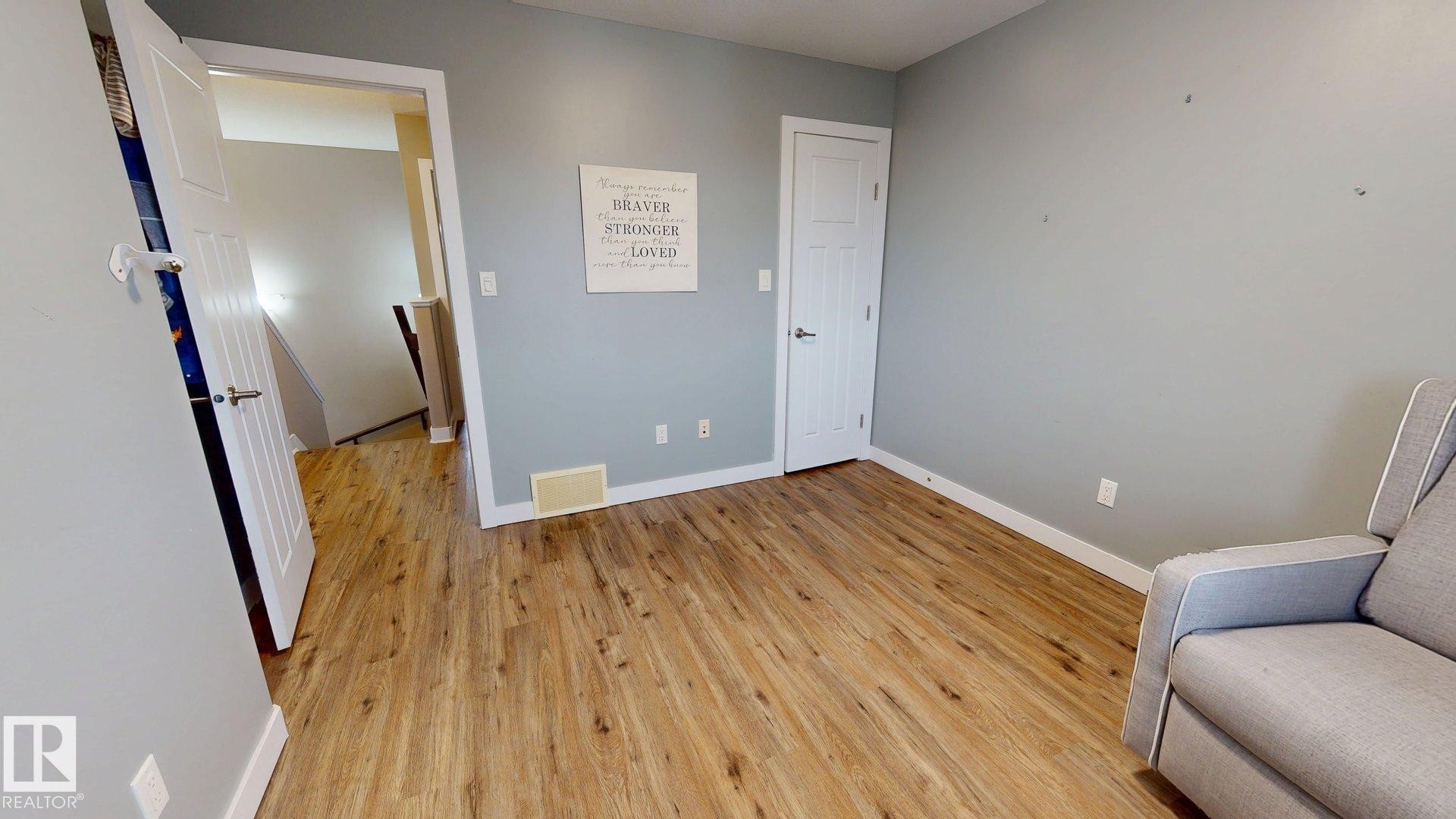 3885 Gallinger Loop, Edmonton, AB - Indoor Photo Showing Other Room