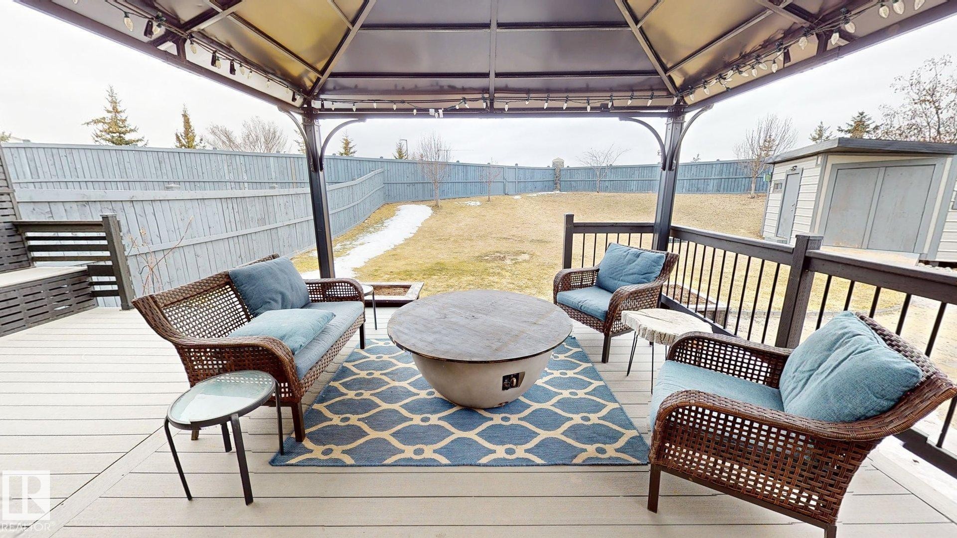 3885 Gallinger Loop, Edmonton, AB - Outdoor With Exterior