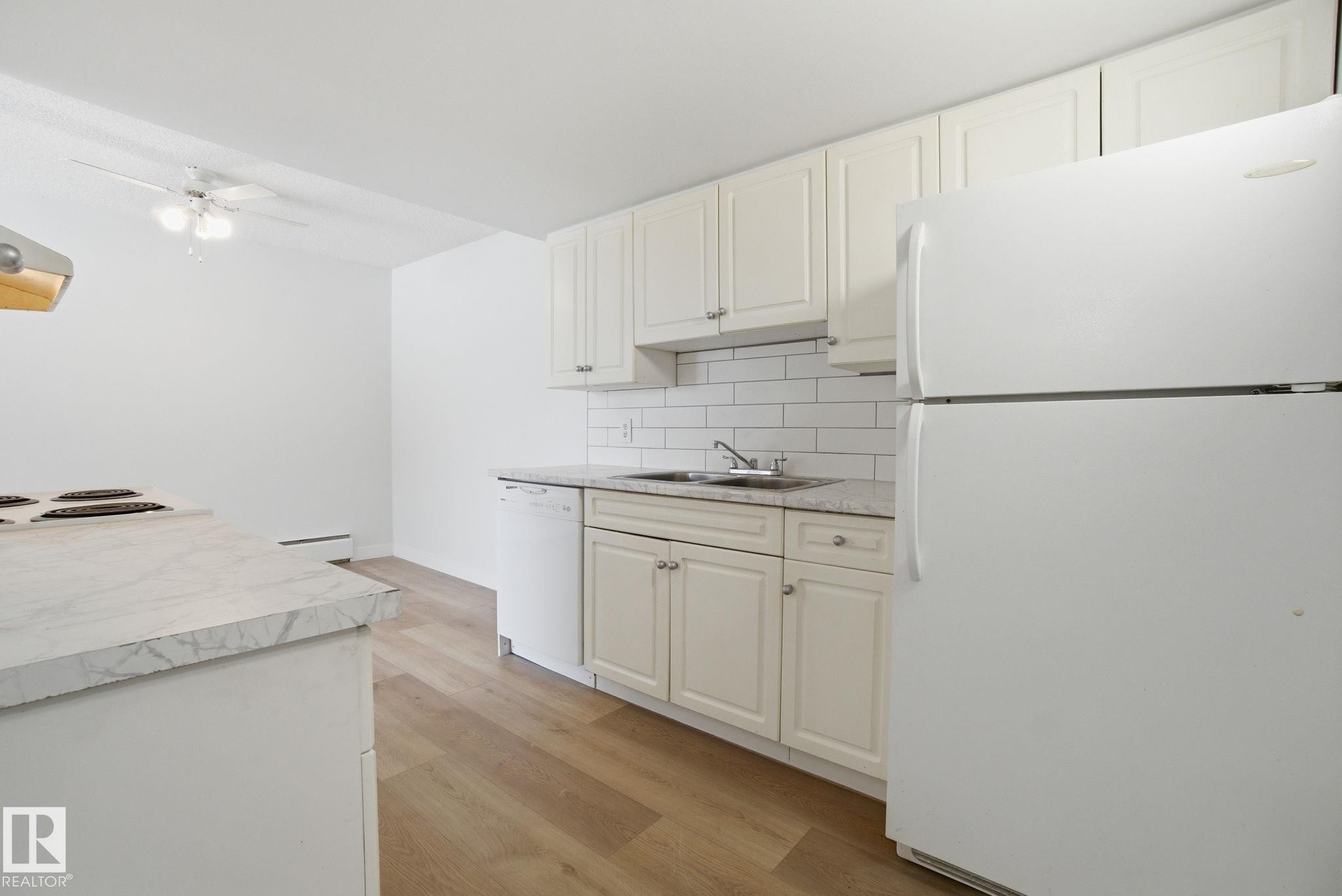 308 2908 116A Avenue, Edmonton, AB - Indoor Photo Showing Kitchen With Double Sink