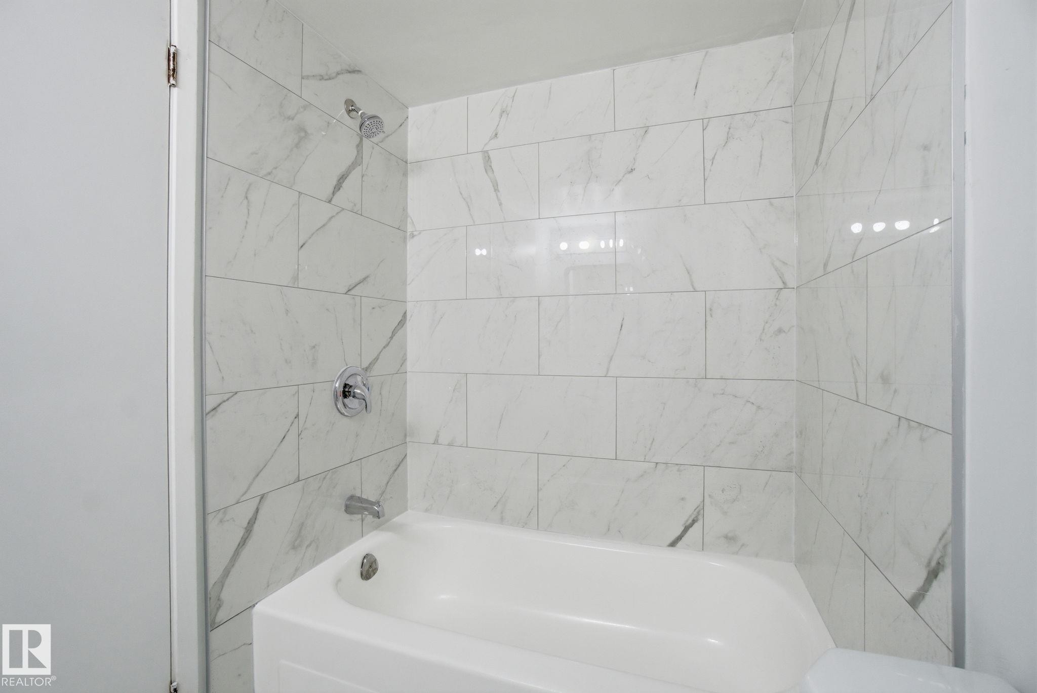 308 2908 116A Avenue, Edmonton, AB - Indoor Photo Showing Bathroom