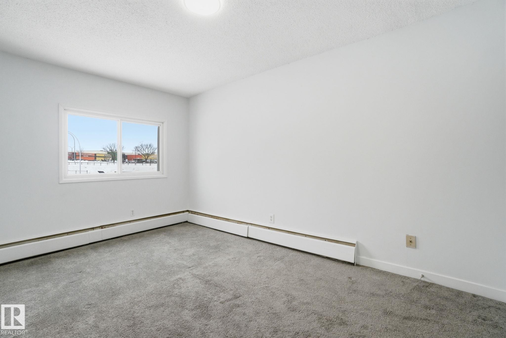 308 2908 116A Avenue, Edmonton, AB - Indoor Photo Showing Other Room
