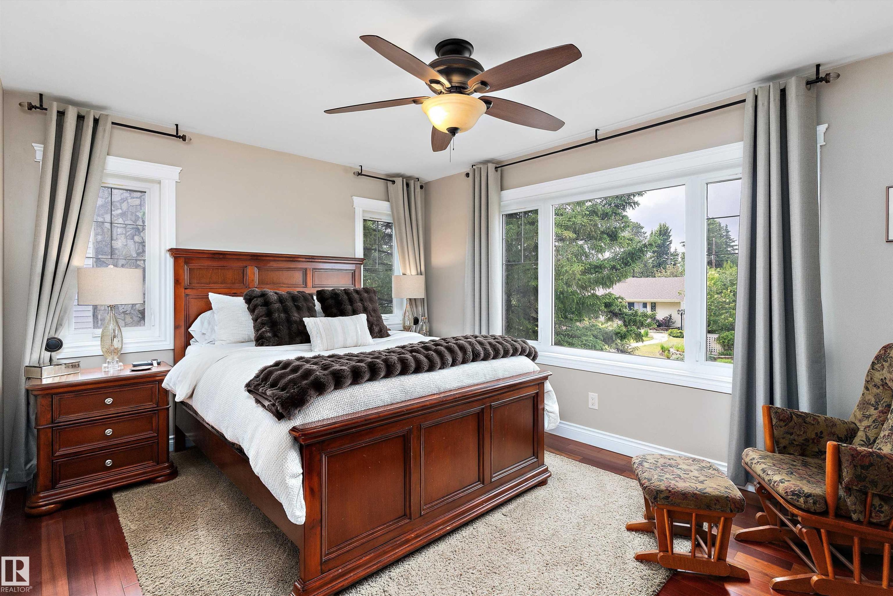 10765 65 Street, Edmonton, AB - Indoor Photo Showing Bedroom