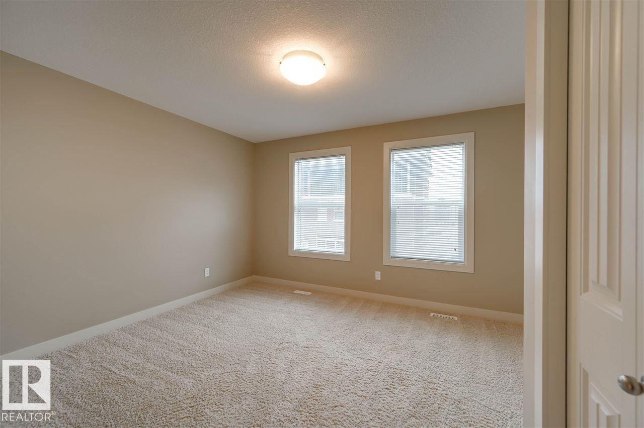 1647 Cunningham Way, Edmonton, AB - Indoor Photo Showing Other Room