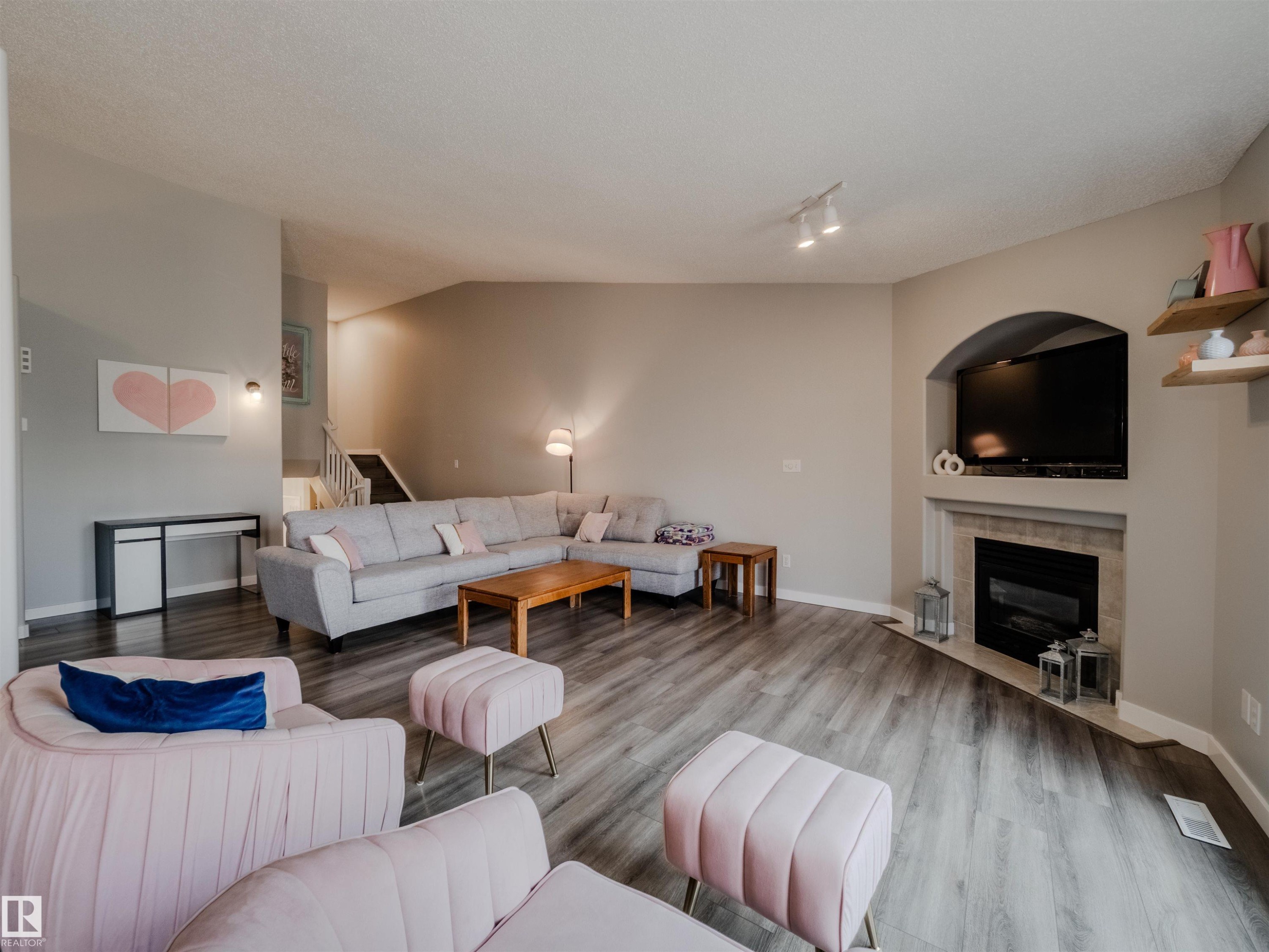 18 64 Blackburn, Edmonton, AB - Indoor Photo Showing Living Room With Fireplace