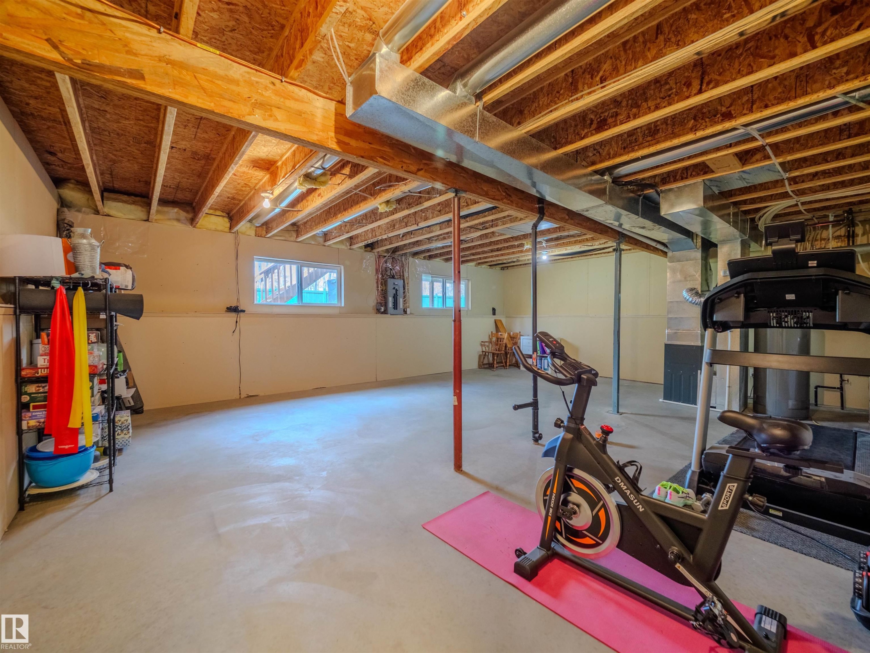 18 64 Blackburn, Edmonton, AB - Indoor Photo Showing Basement