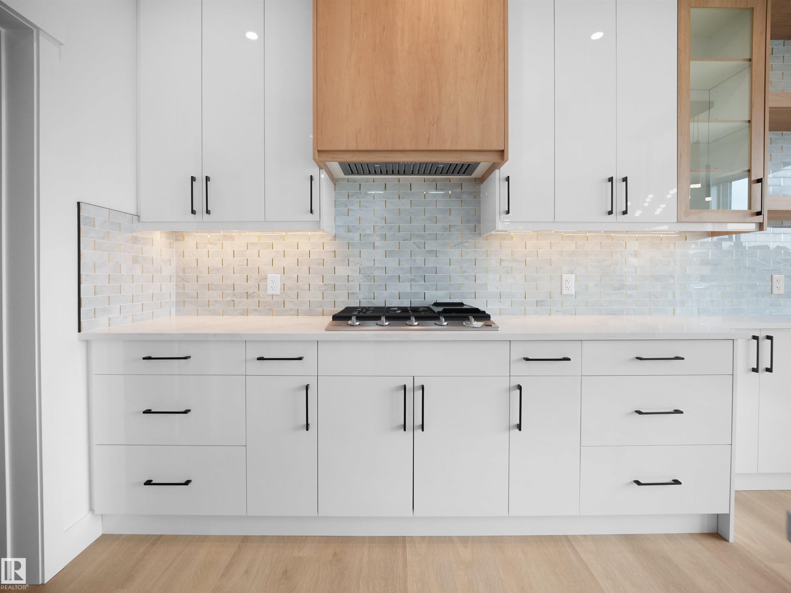165 Edgewater Circle, Leduc, AB - Indoor Photo Showing Kitchen