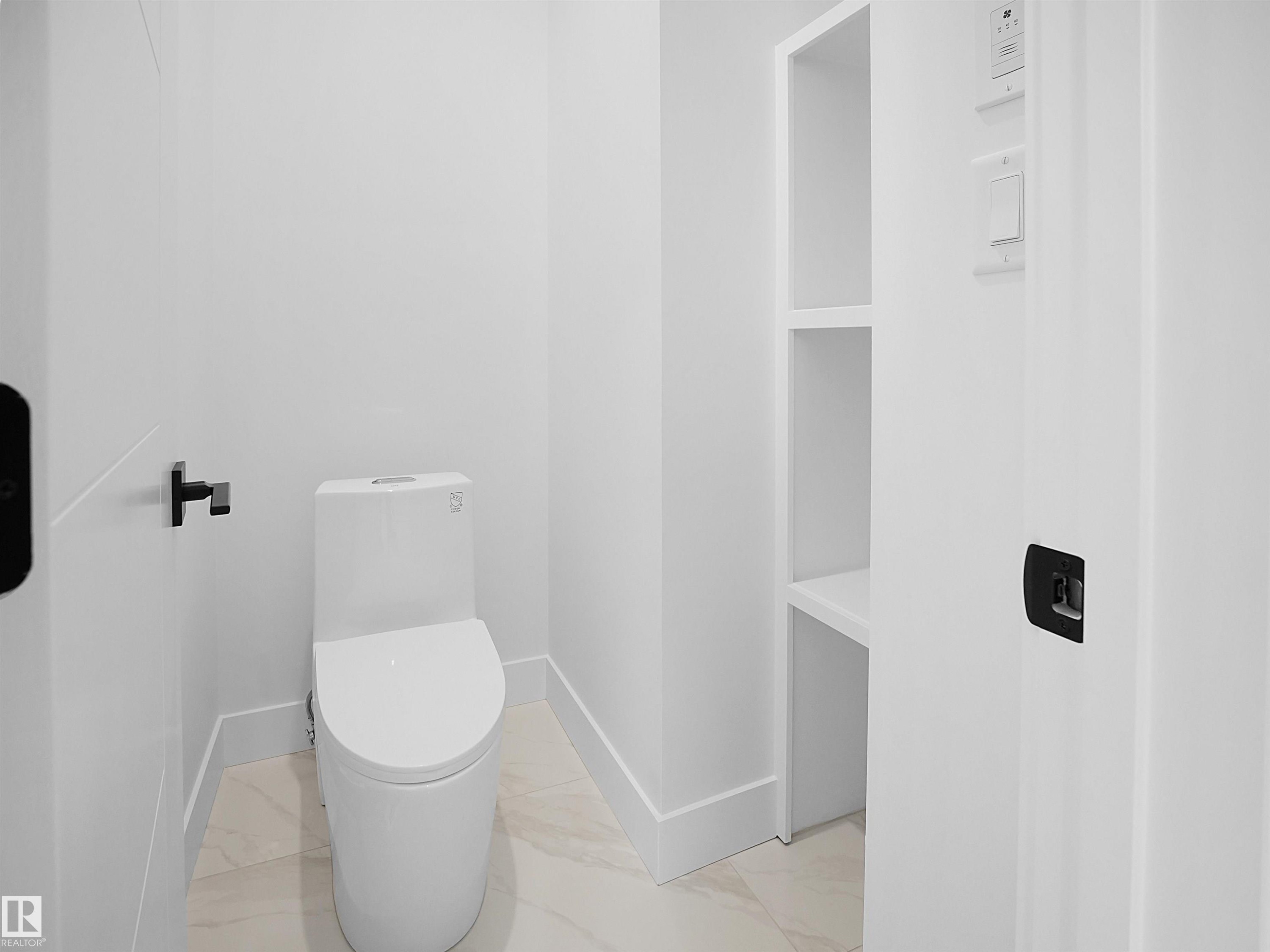 165 Edgewater Circle, Leduc, AB - Indoor Photo Showing Bathroom